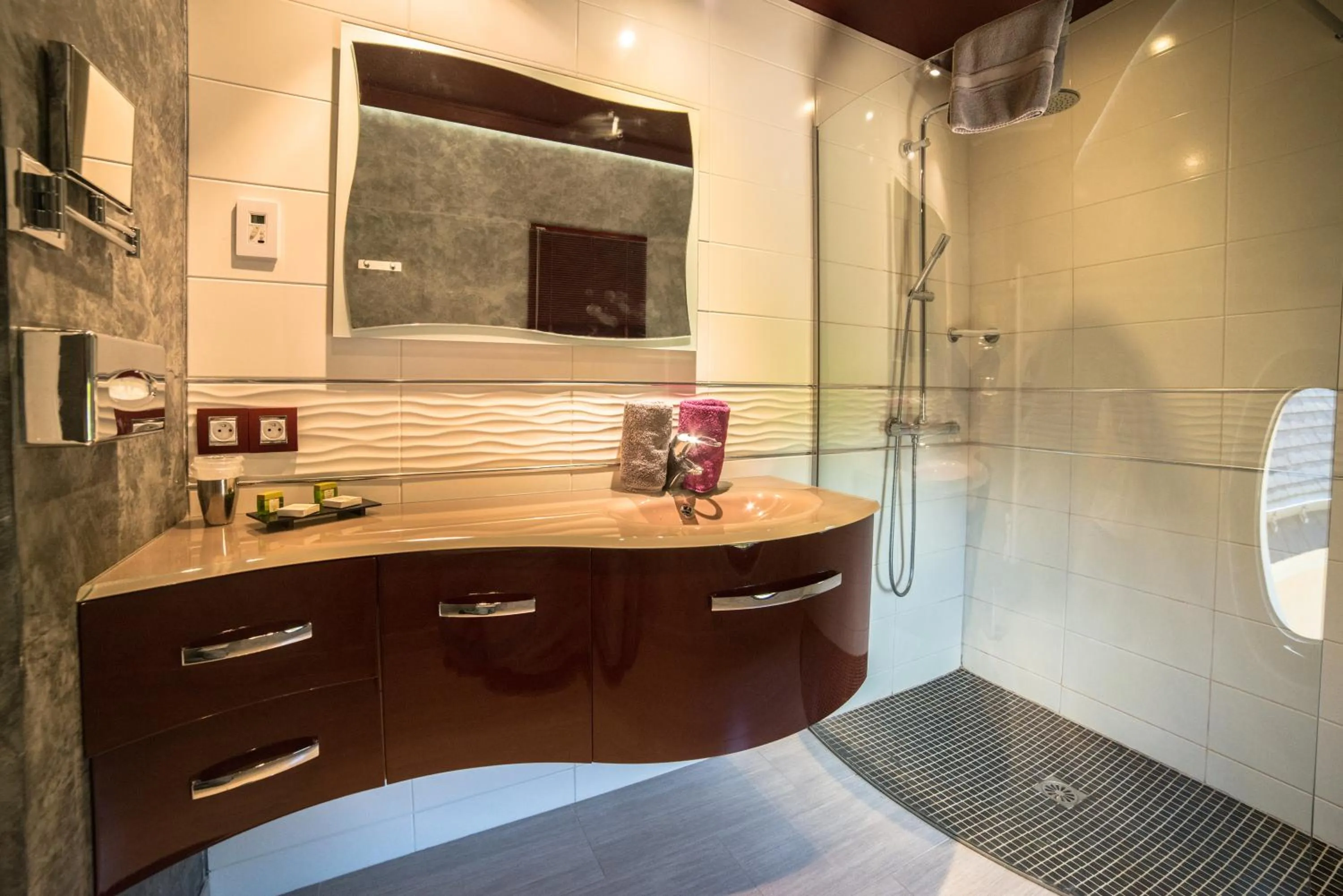 Shower in Le Domaine Des Chevaliers De Malte