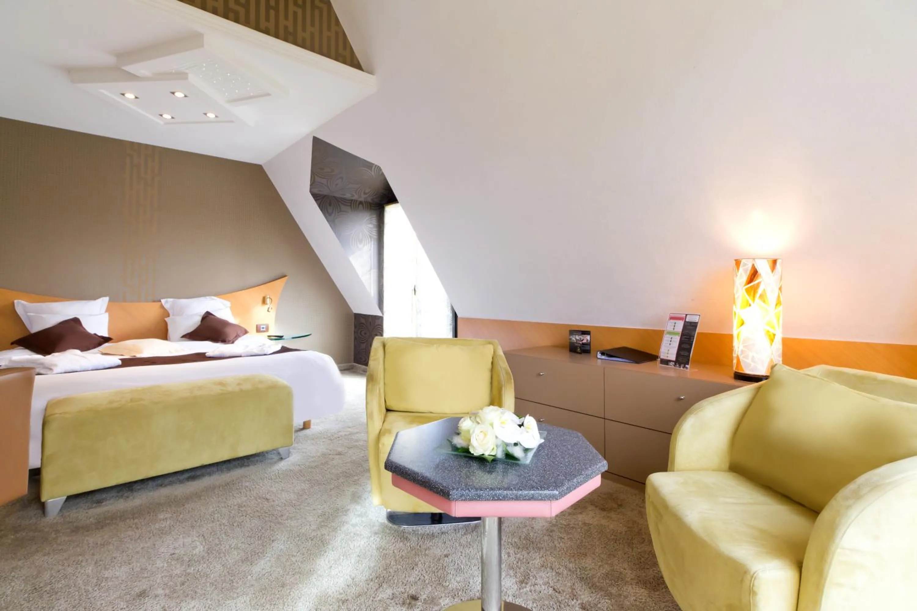 Bed in Le Domaine Des Chevaliers De Malte