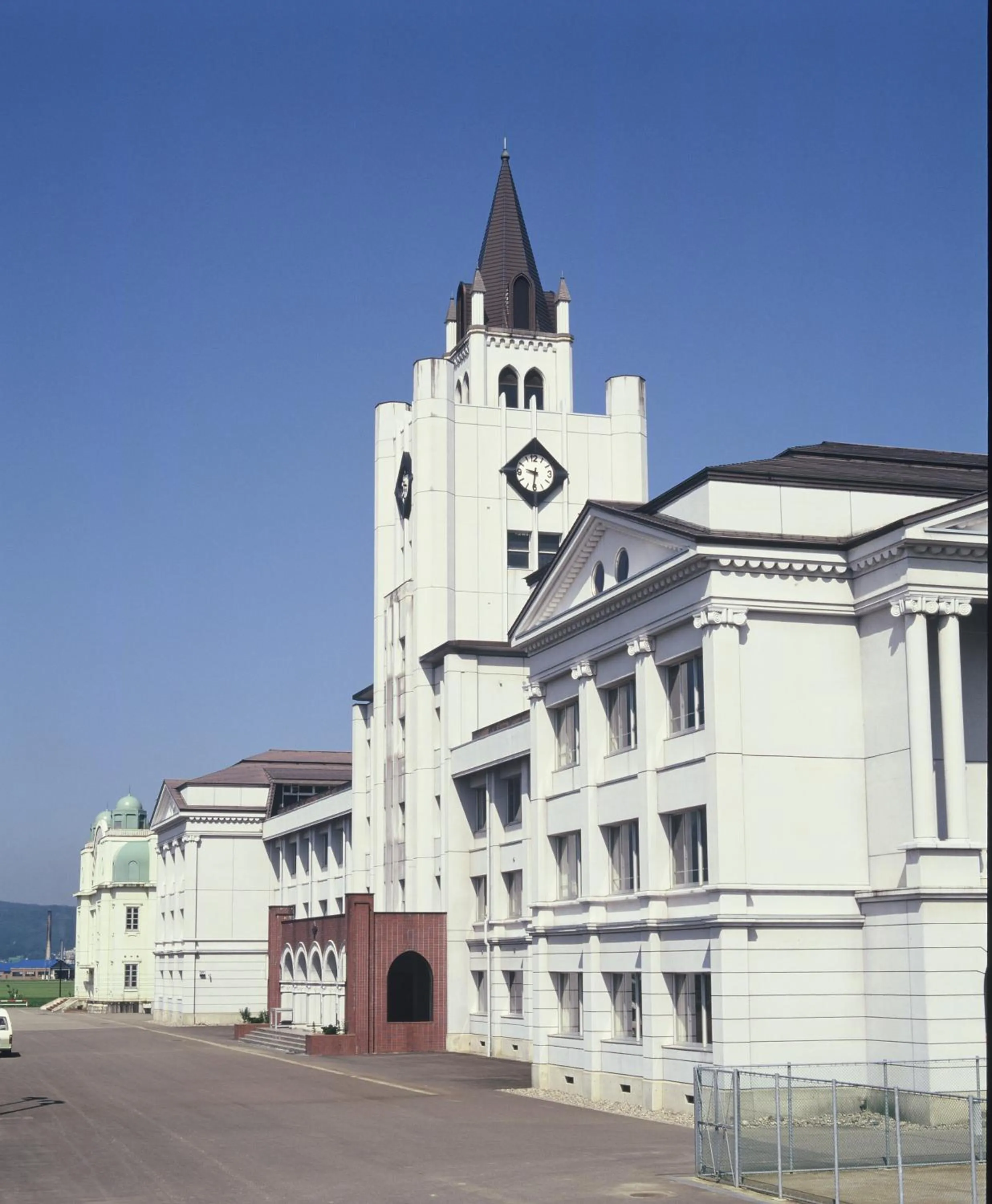 Nearby landmark in Oyabe City Cycling Terminal