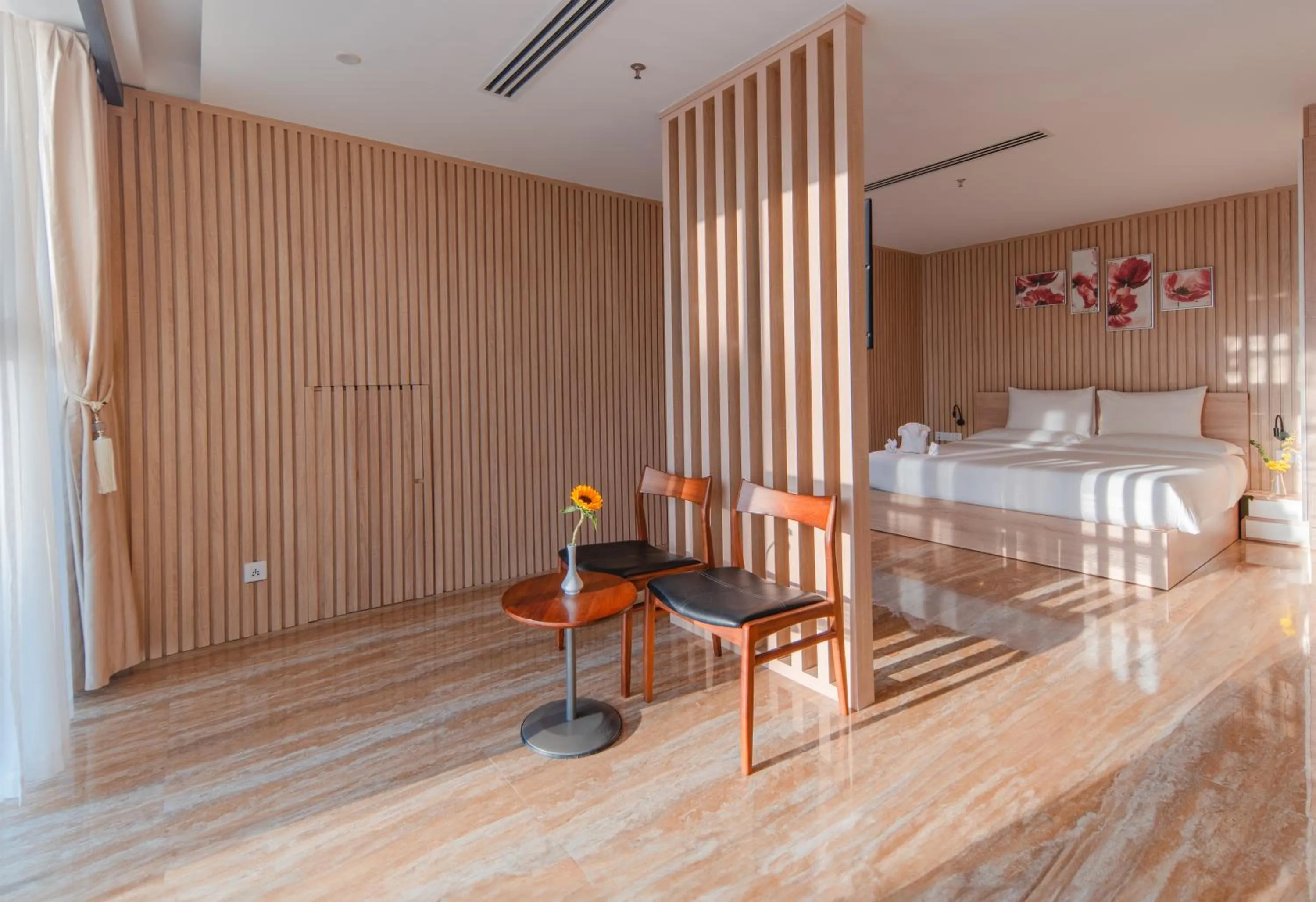Bed in Emerald Bay Hotel & Spa Nha Trang