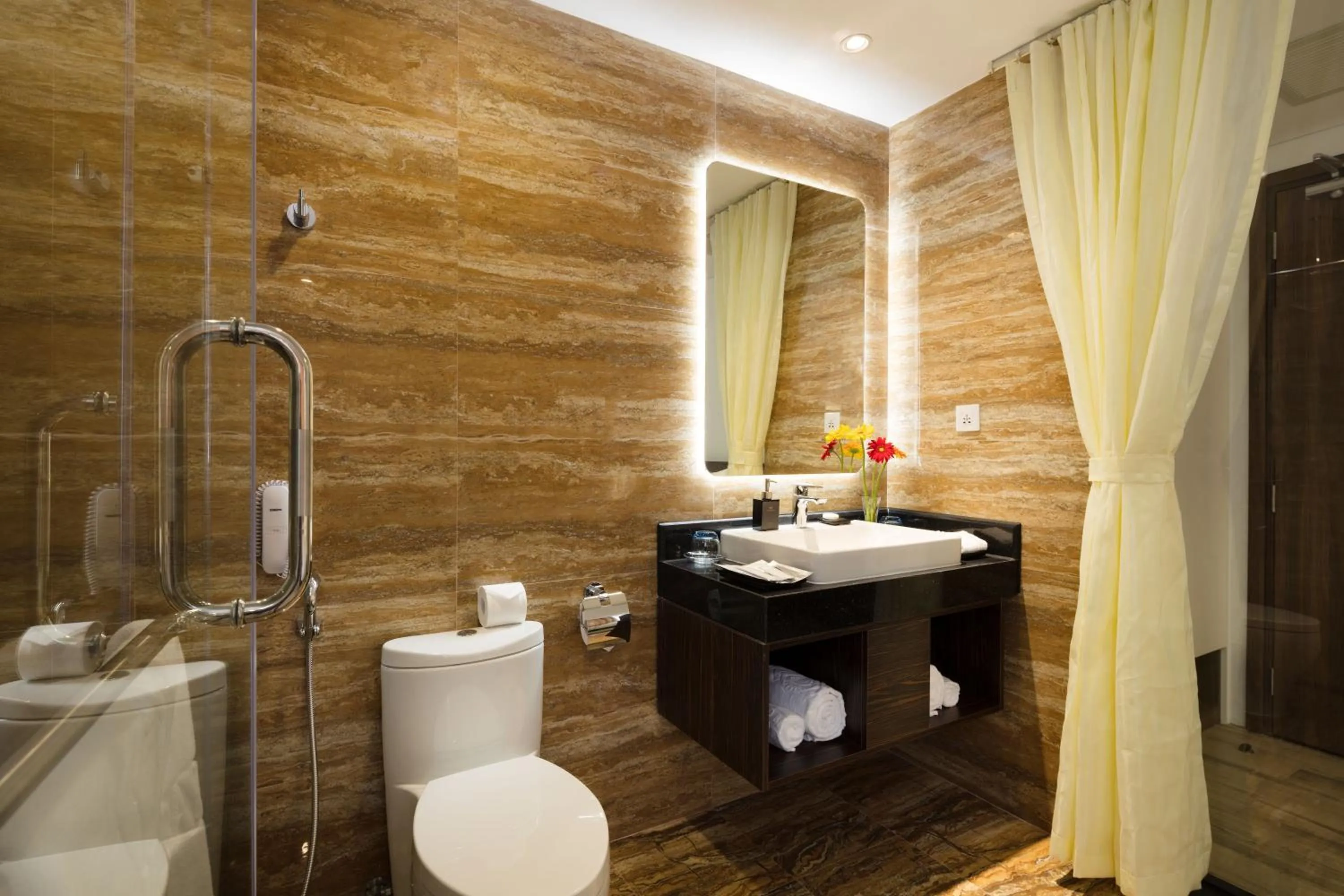 Toilet in Emerald Bay Hotel & Spa Nha Trang