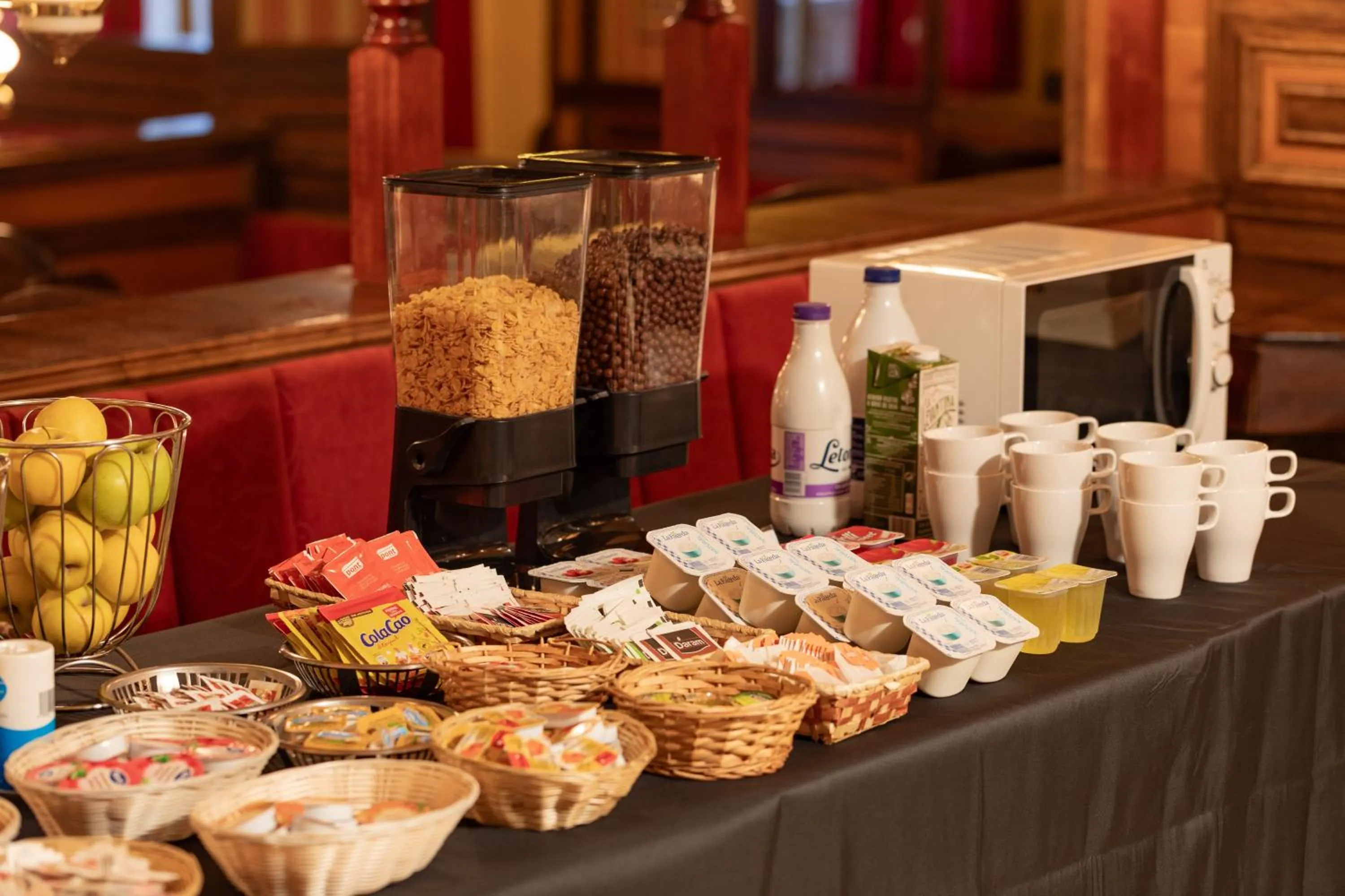 Buffet breakfast in AR Bolero park