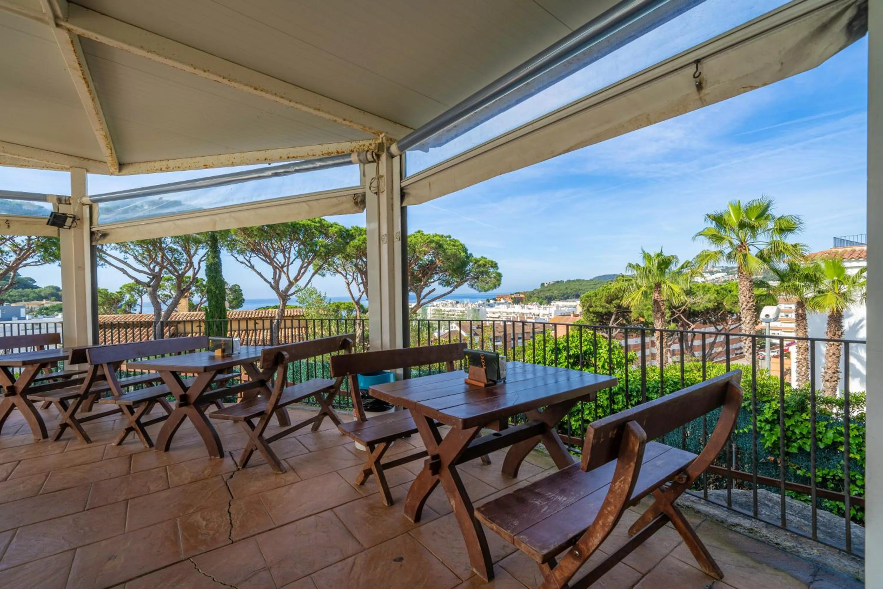 Breakfast in AR Bolero park