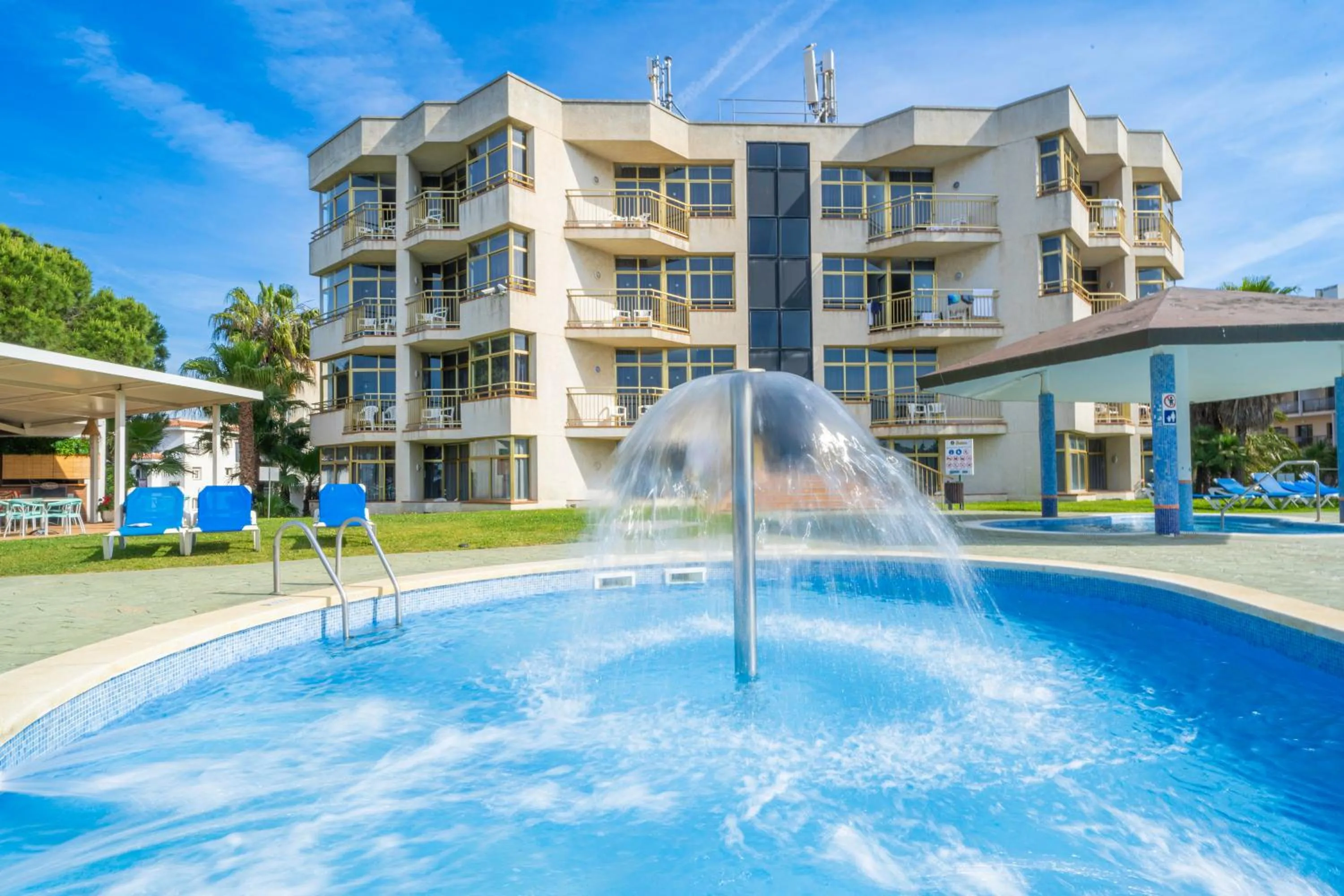 Pool view in AR Bolero park