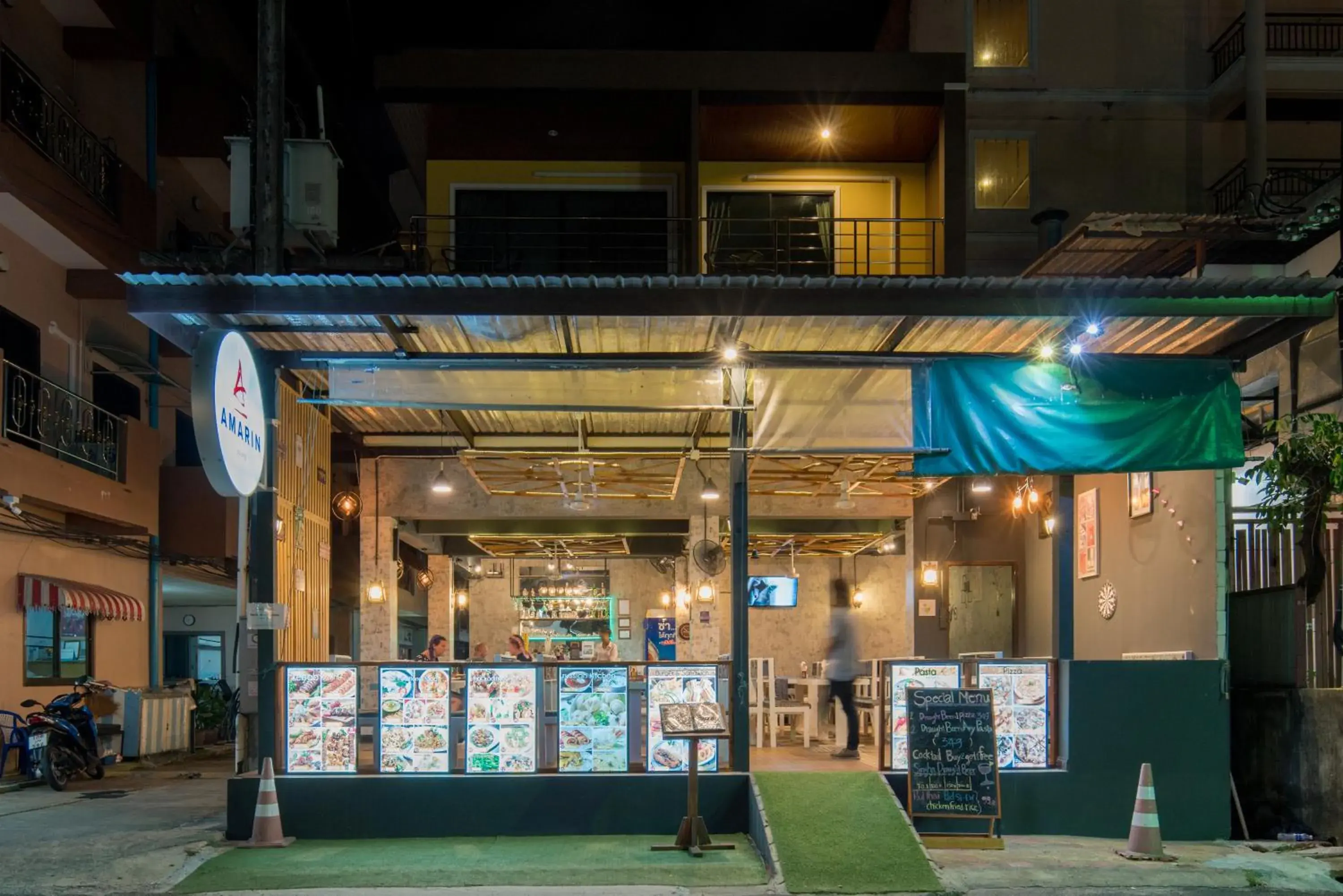 Lounge or bar in Amarin Hotel Patong Lounge or bar in Amarin Hotel Patong