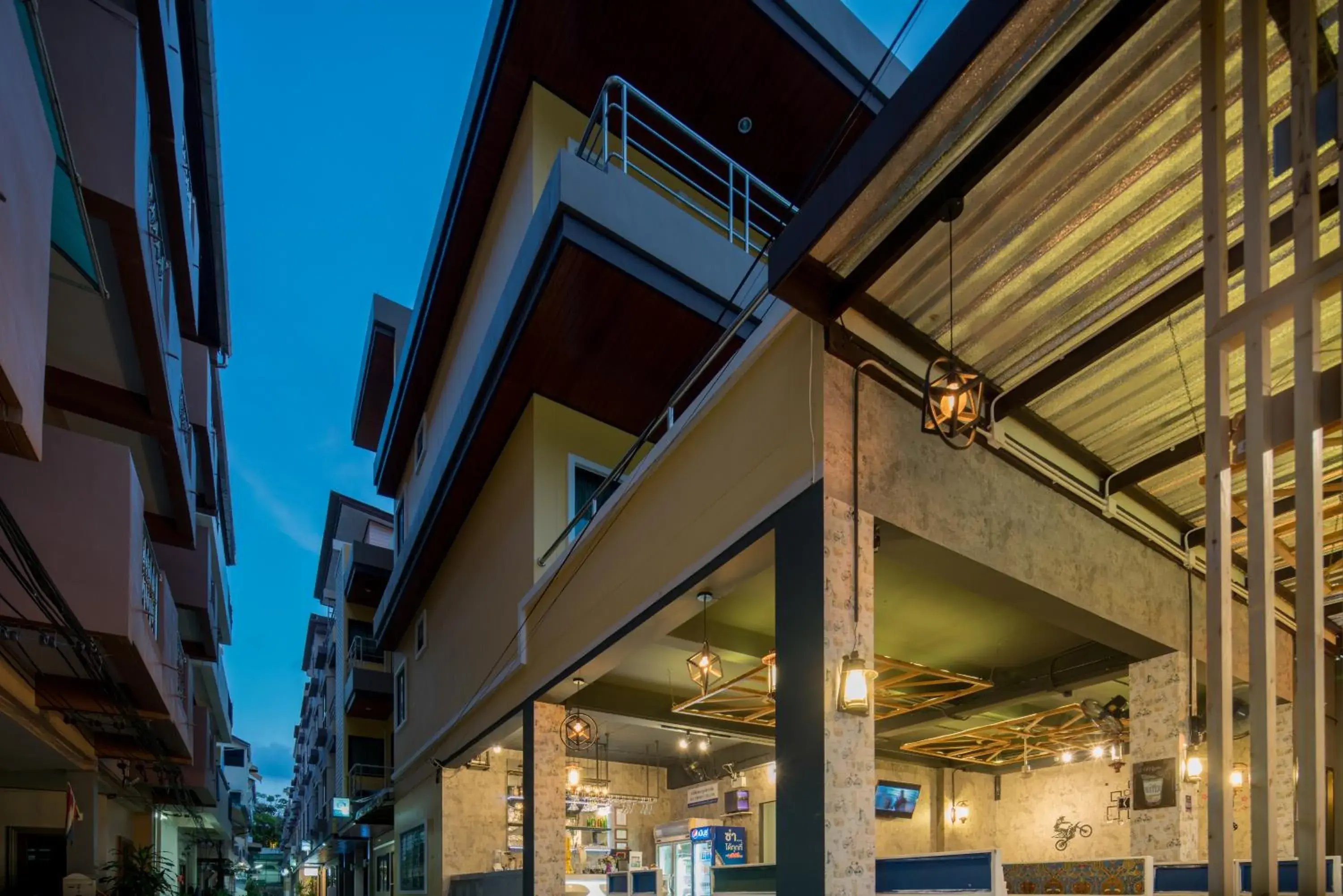 Property building in Amarin Hotel Patong Property building in Amarin Hotel Patong