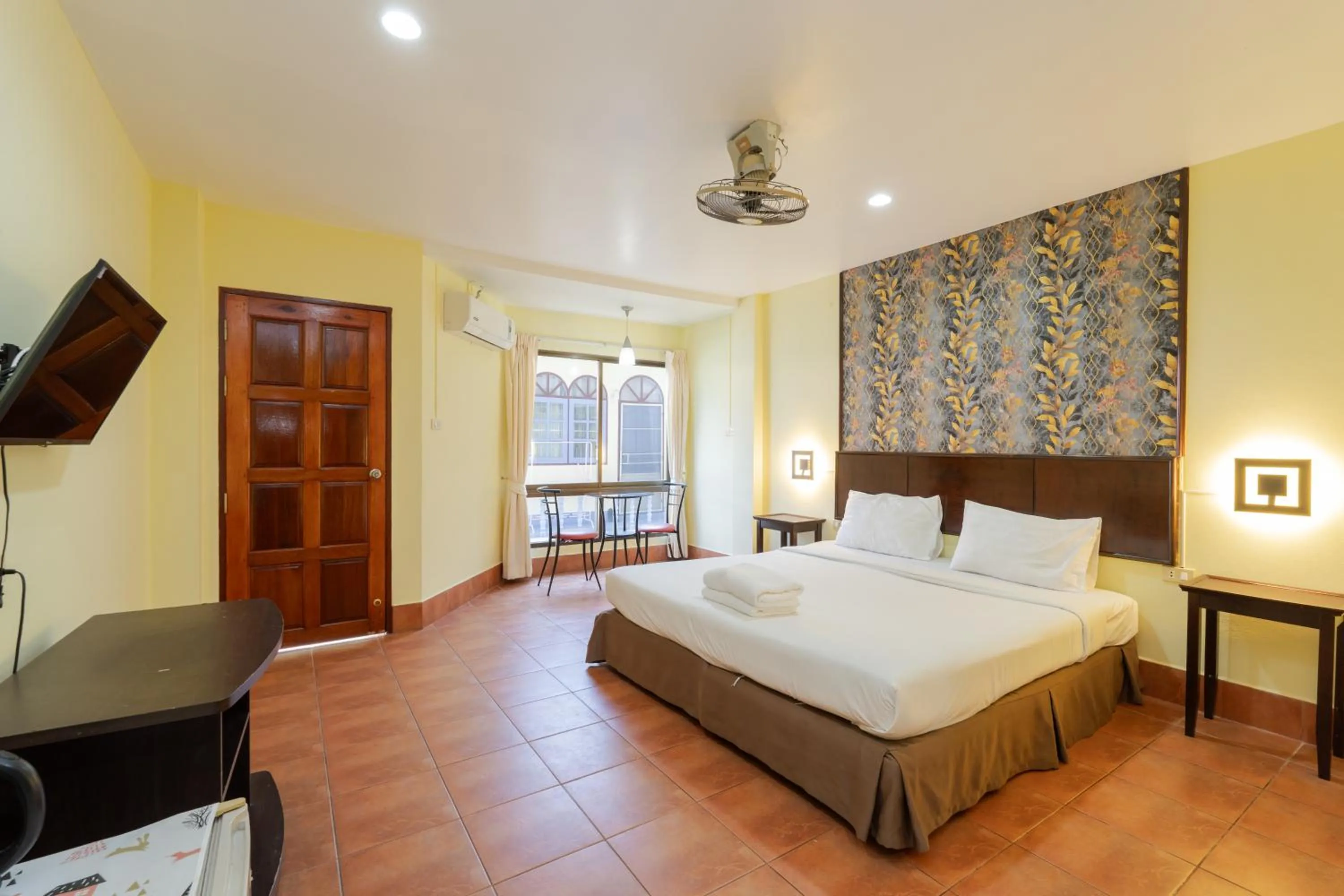 Bed in Amarin Hotel Patong