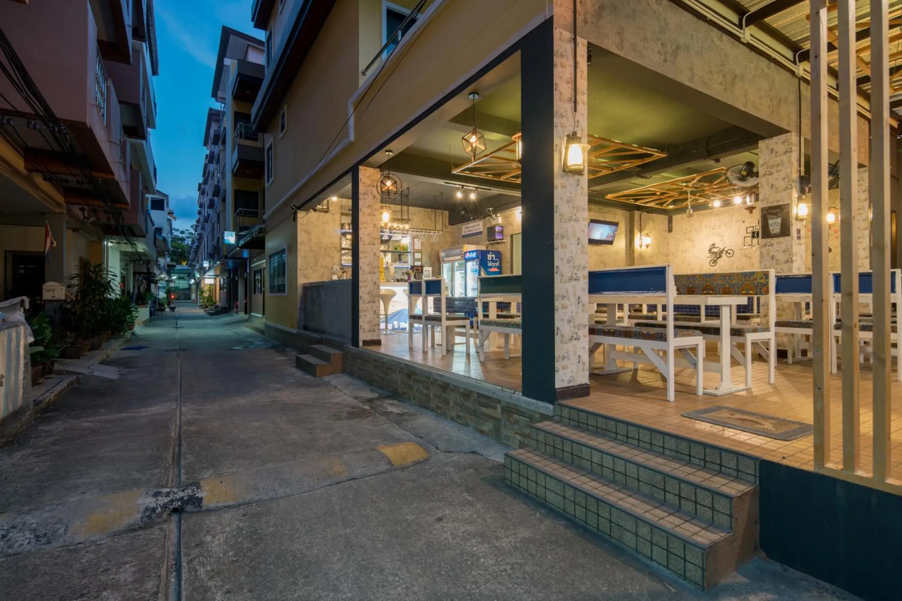Facade/entrance in Amarin Hotel Patong Facade/entrance in Amarin Hotel Patong