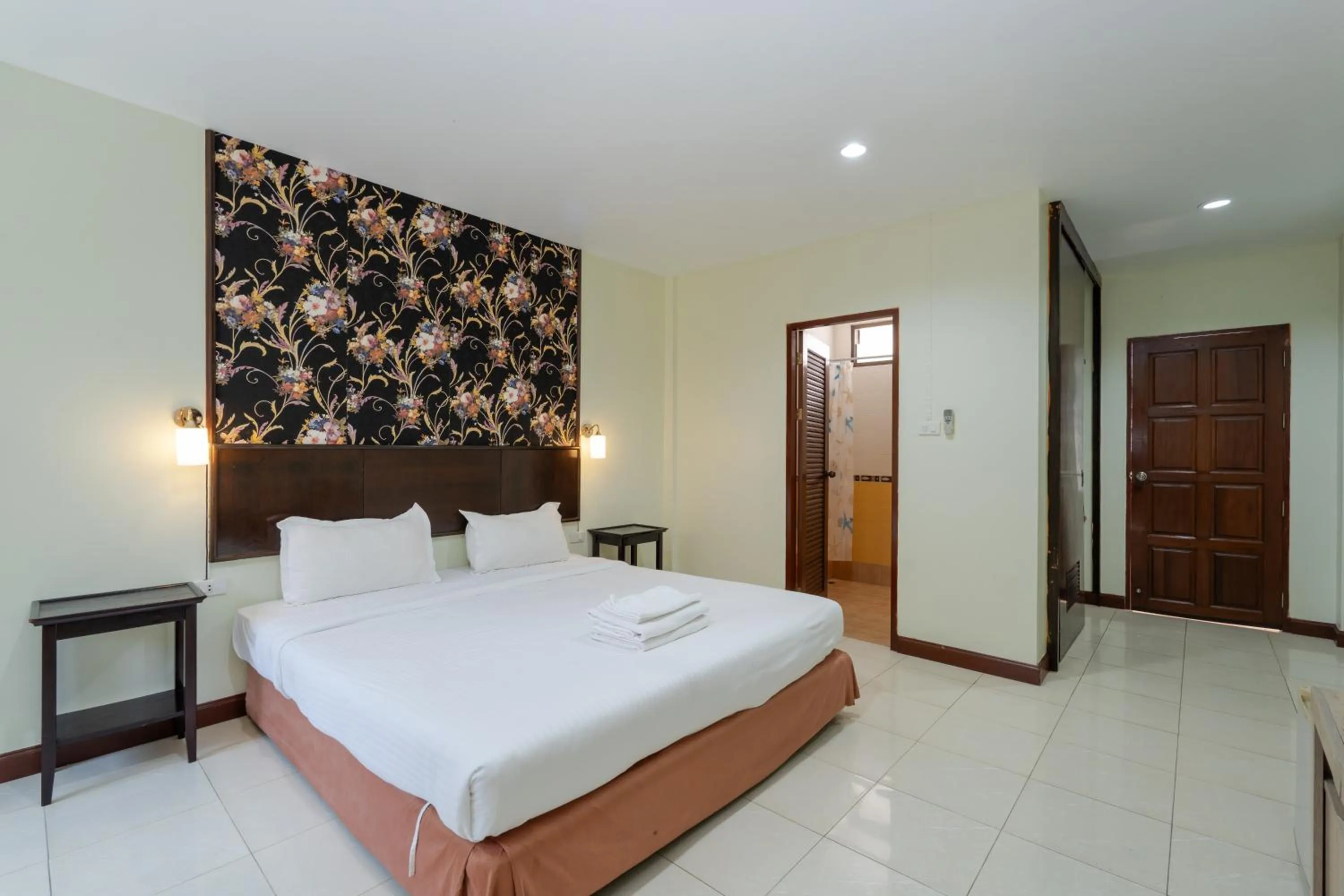Bed in Amarin Hotel Patong