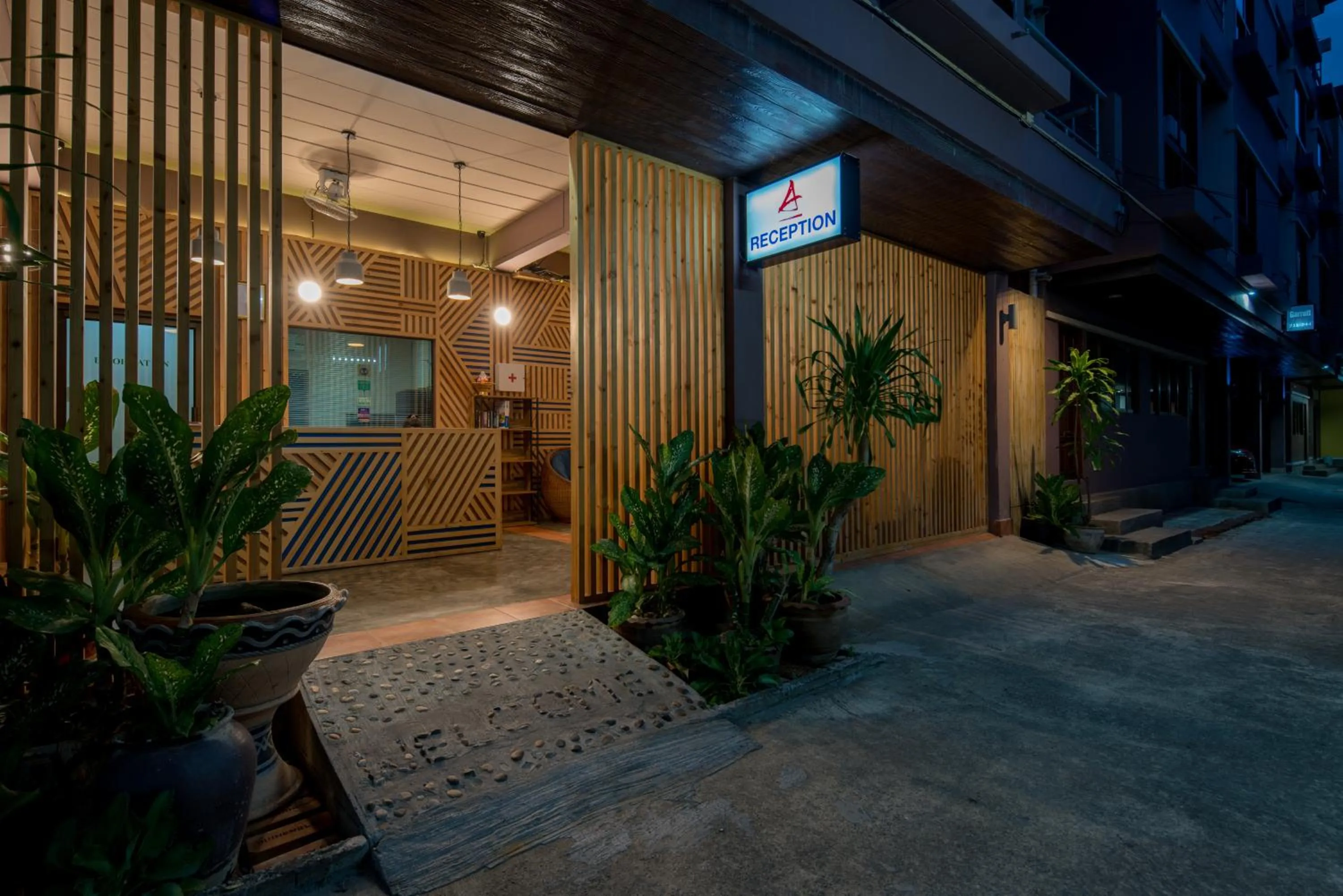 Facade/entrance in Amarin Hotel Patong