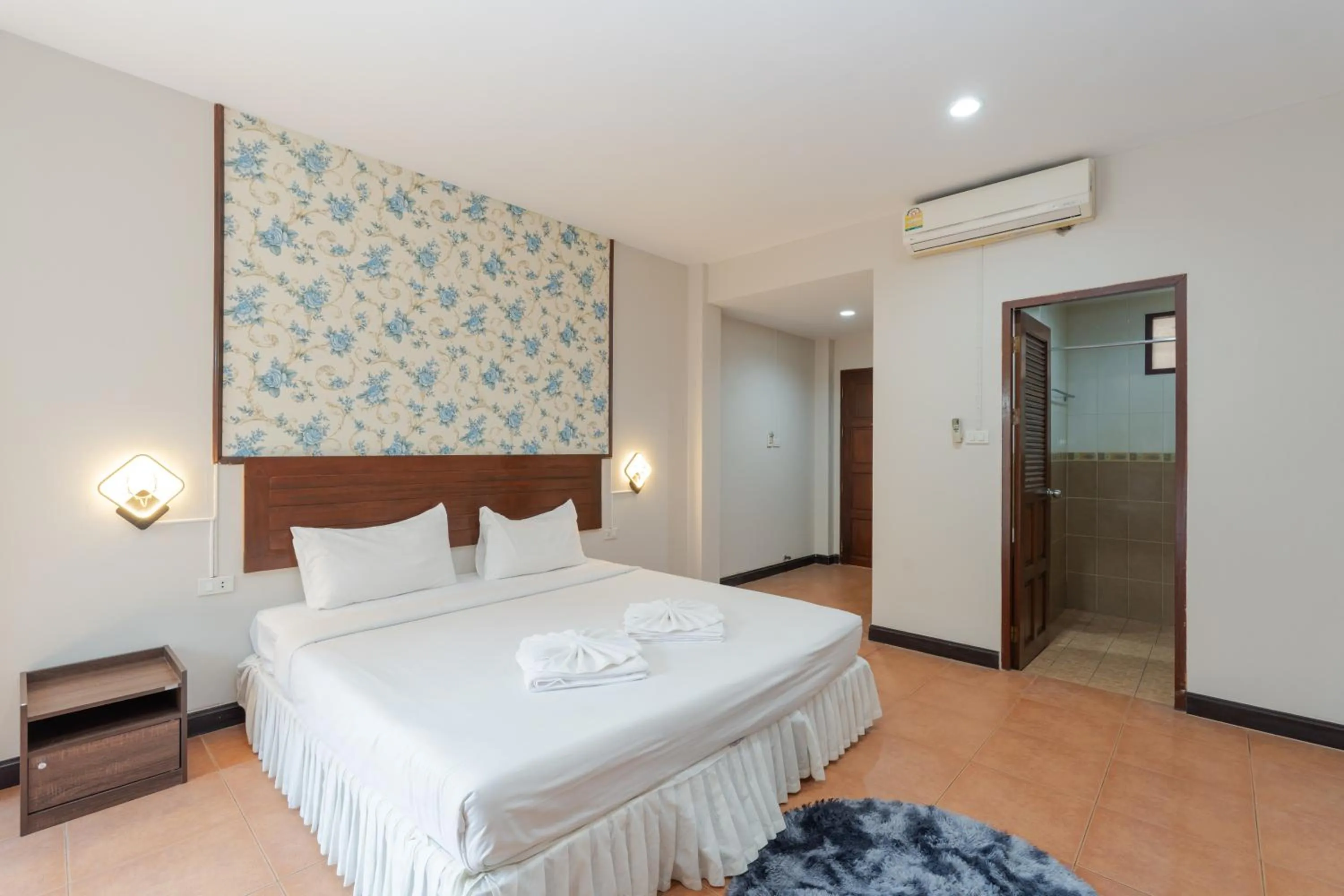 Bed in Amarin Hotel Patong