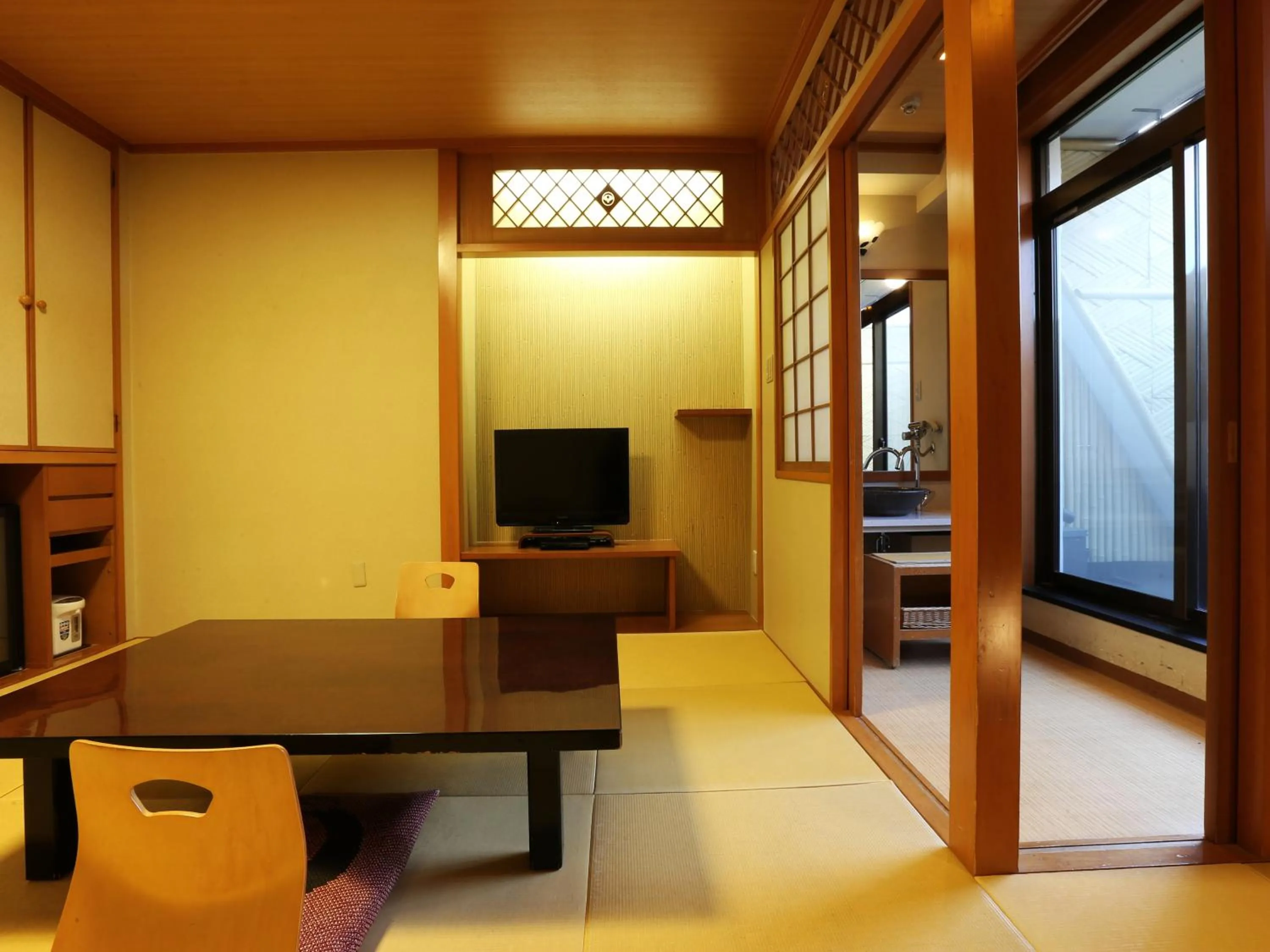 Photo of the whole room in Arima Royal Hotel