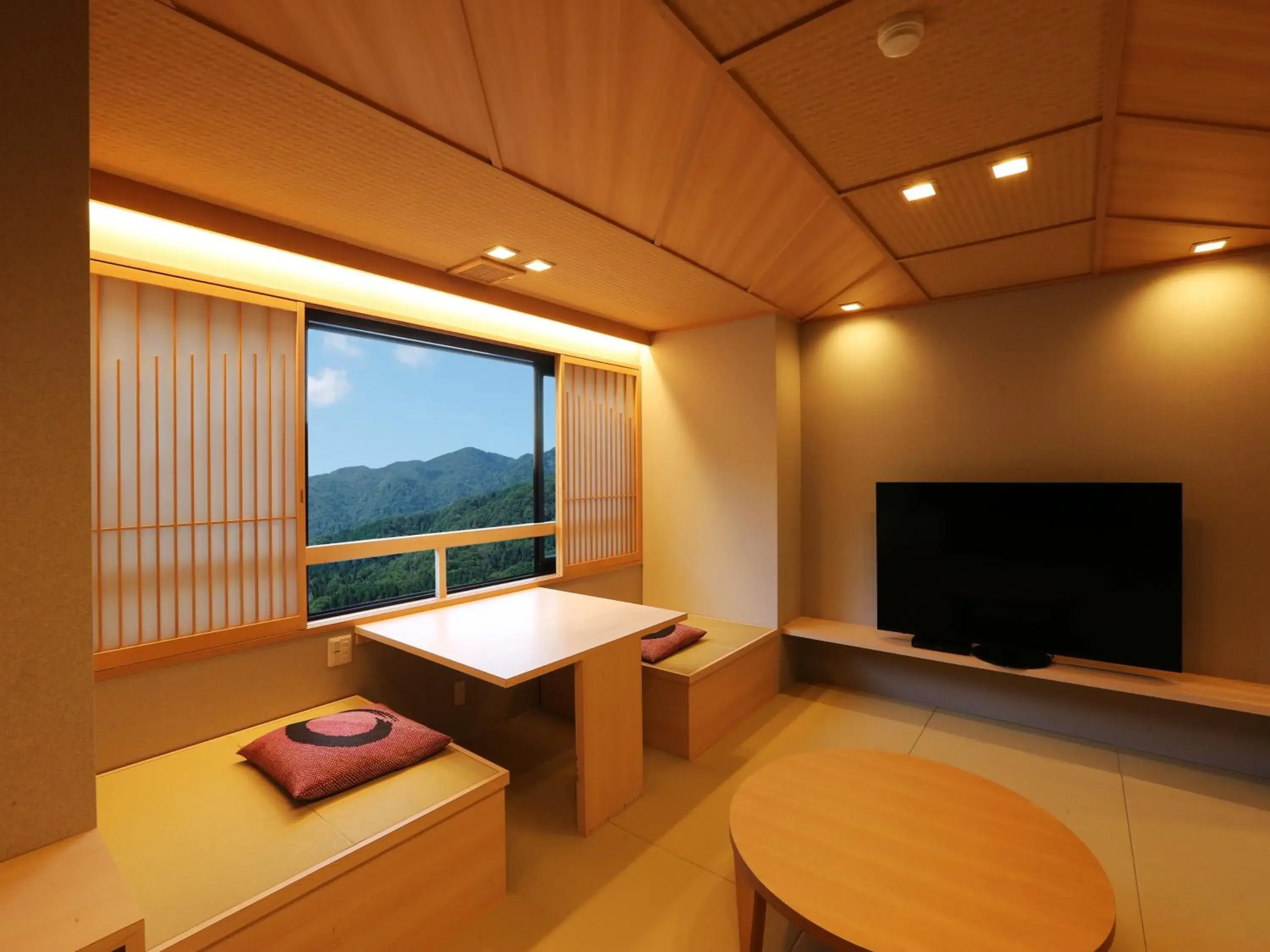 Photo of the whole room in Arima Royal Hotel Photo of the whole room in Arima Royal Hotel