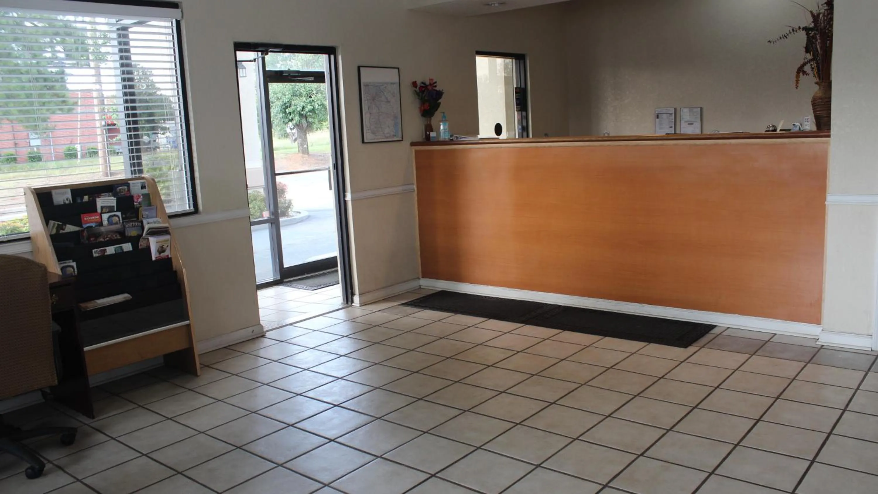 Deerfield Inn & Suites