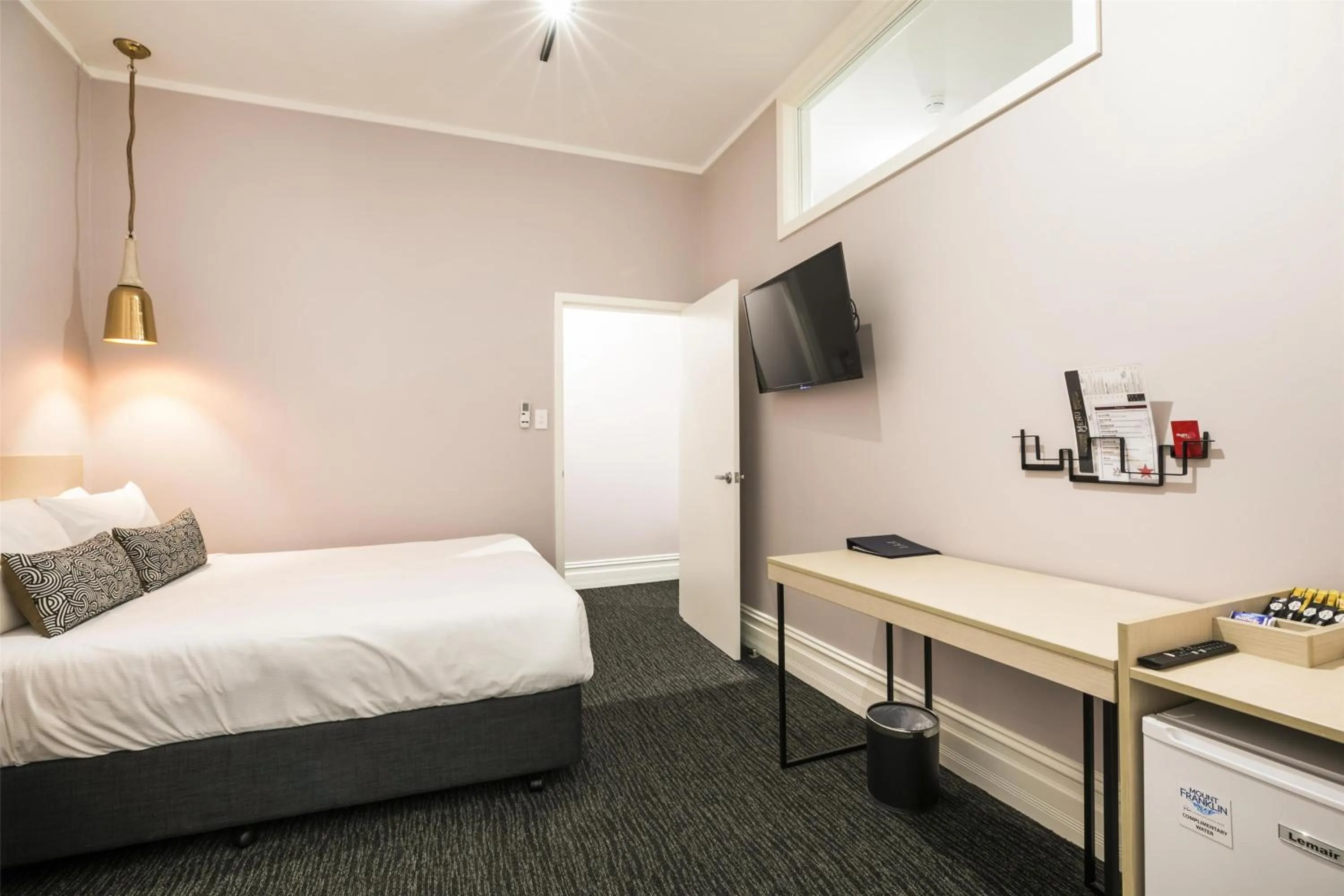 Bedroom, Bed in Nightcap at Belgian Beer Cafe