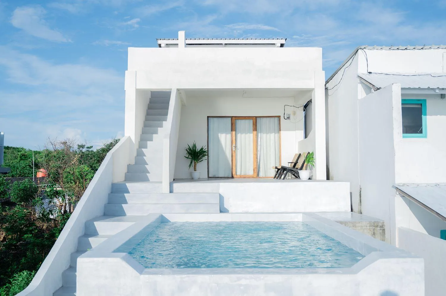 Property building in Woywoy Paradise