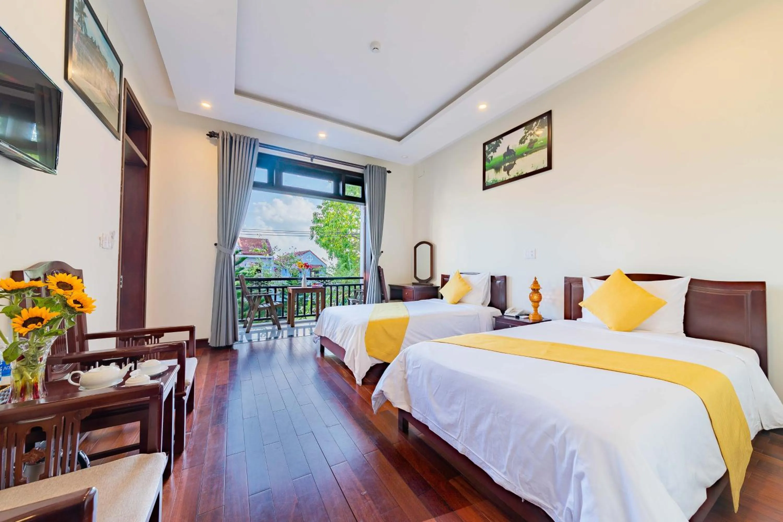 Photo of the whole room in Green Hill Villa