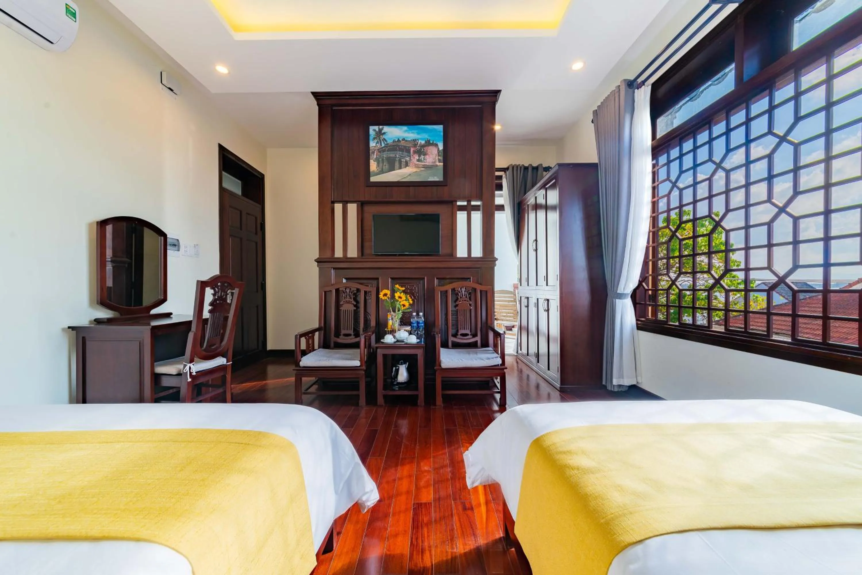 Communal lounge/ TV room in Green Hill Villa