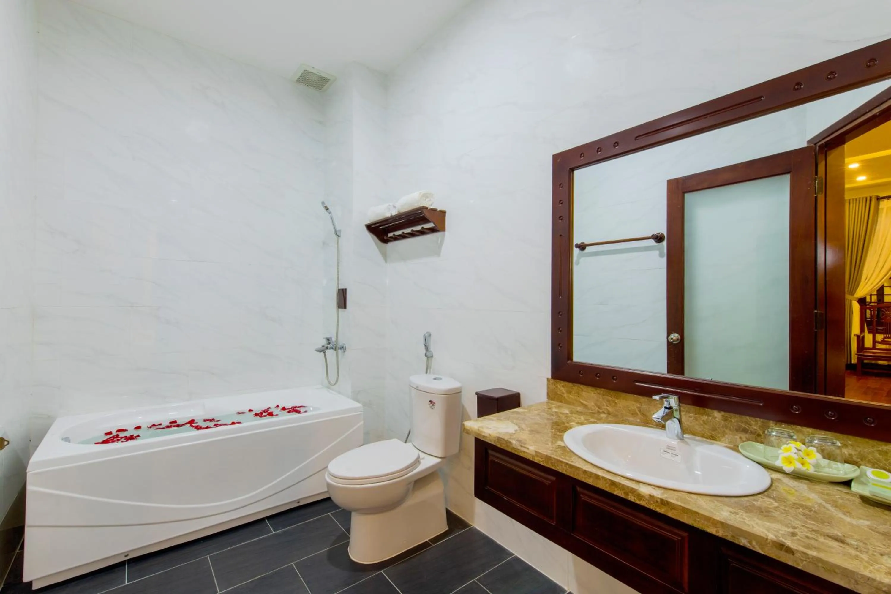 Shower in Green Hill Villa