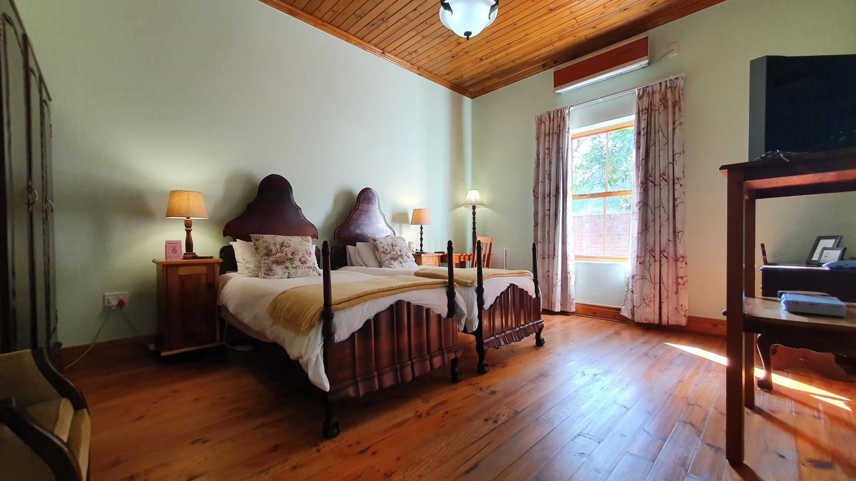 Bed in Angler and Antelope Guesthouse