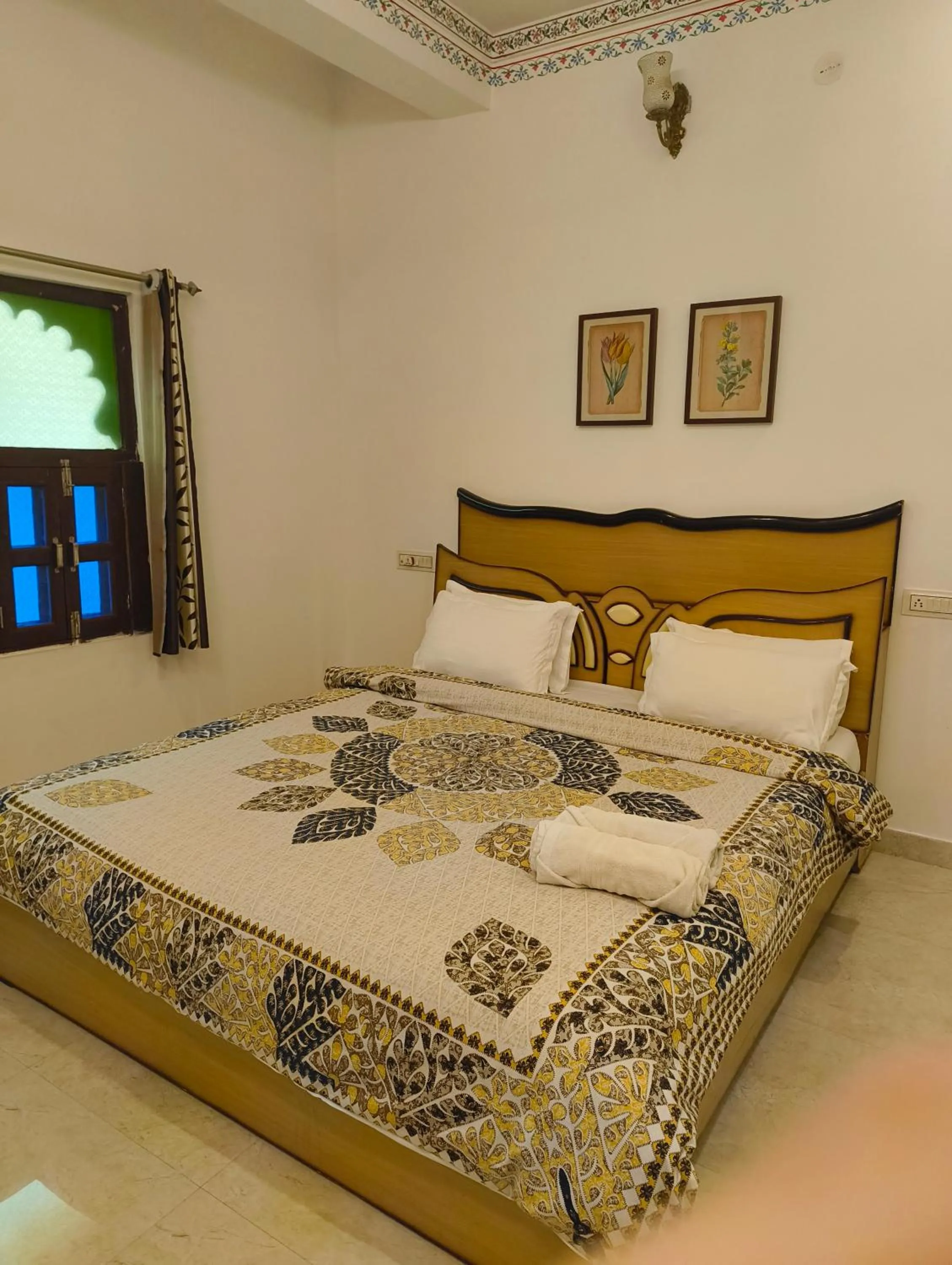 Bed in Rising Shemesh Home Stay