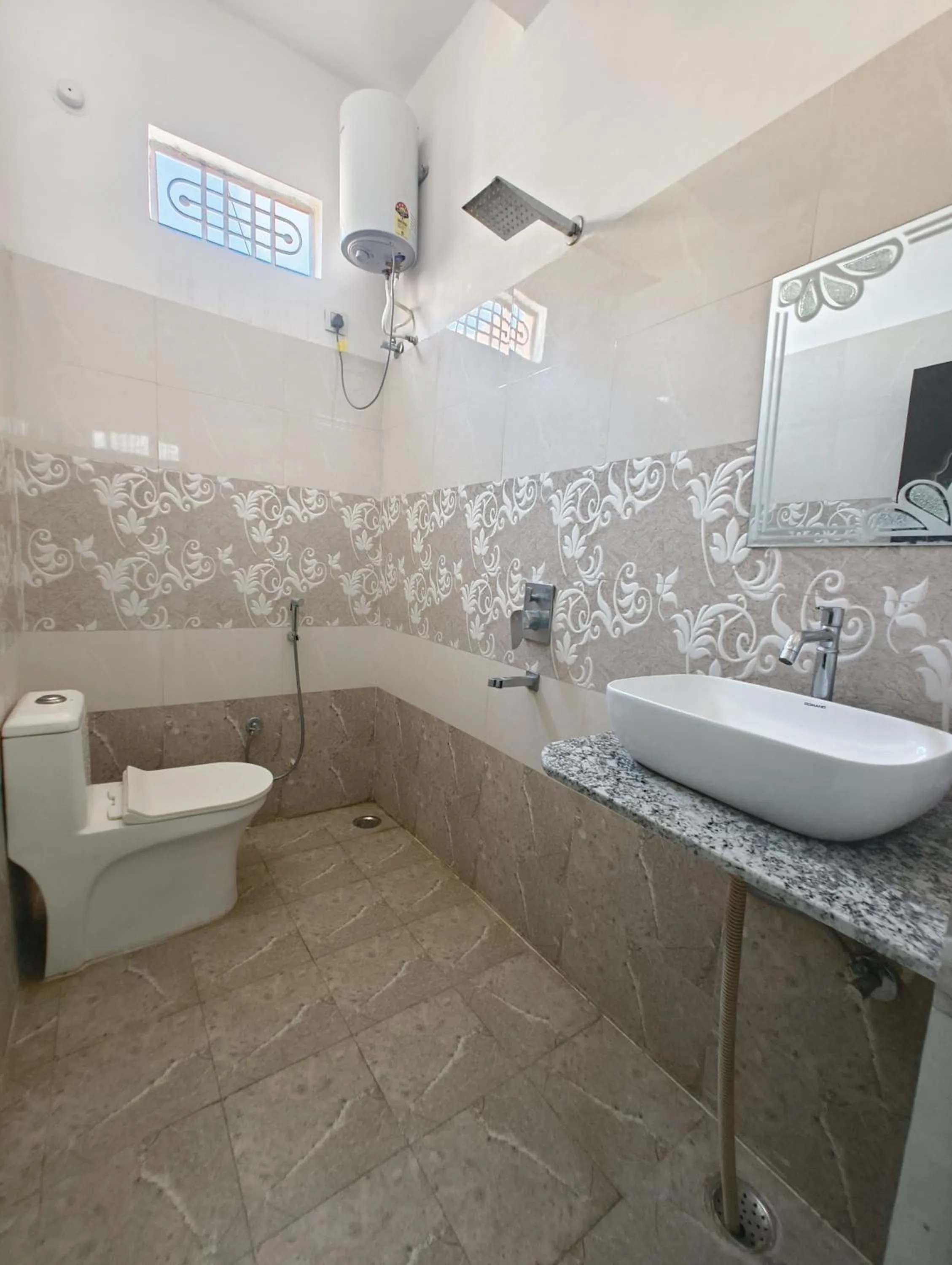 Rising Shemesh Home Stay