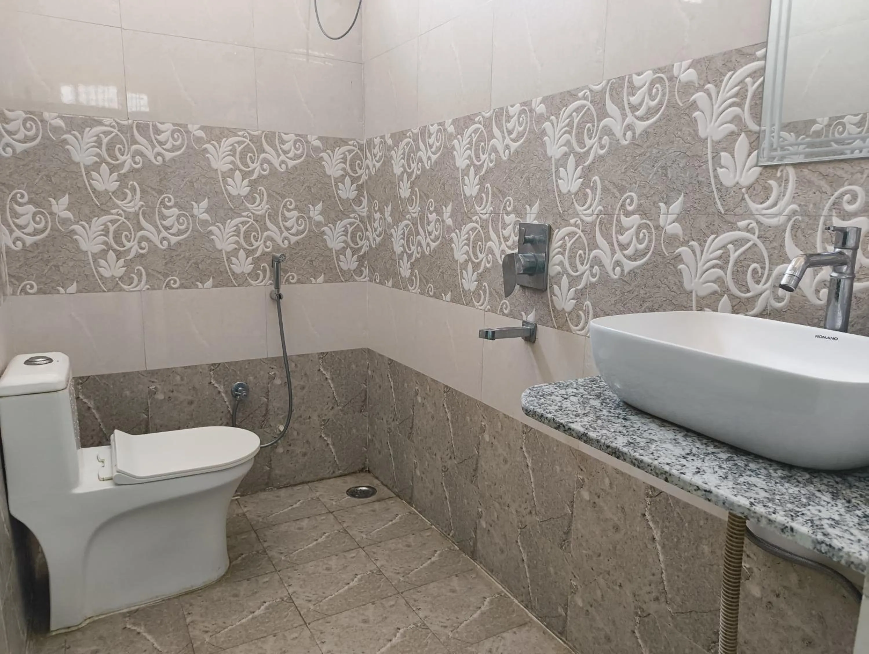 Rising Shemesh Home Stay