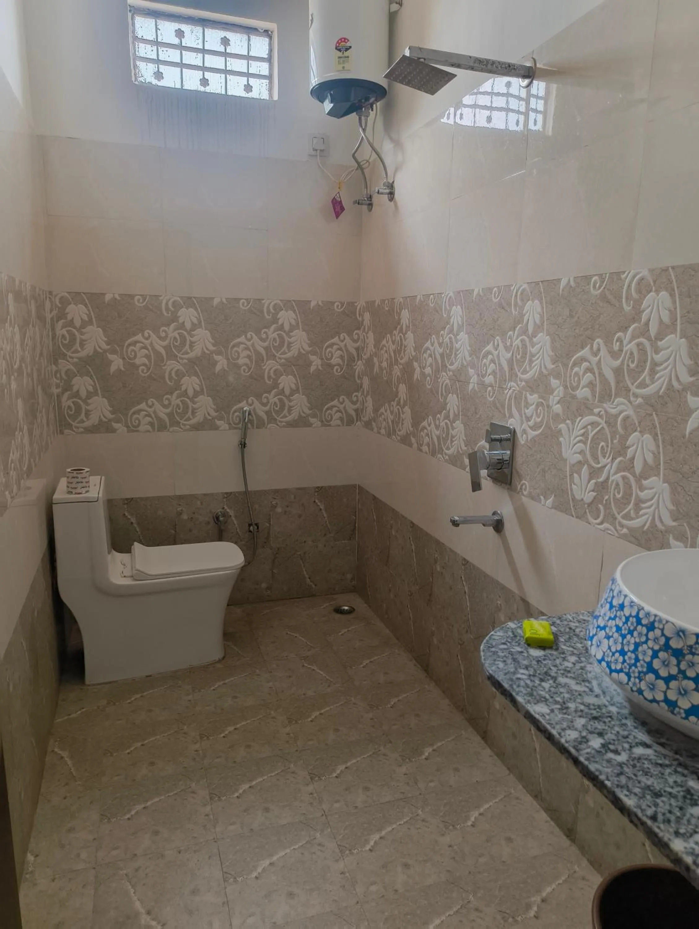 Rising Shemesh Home Stay