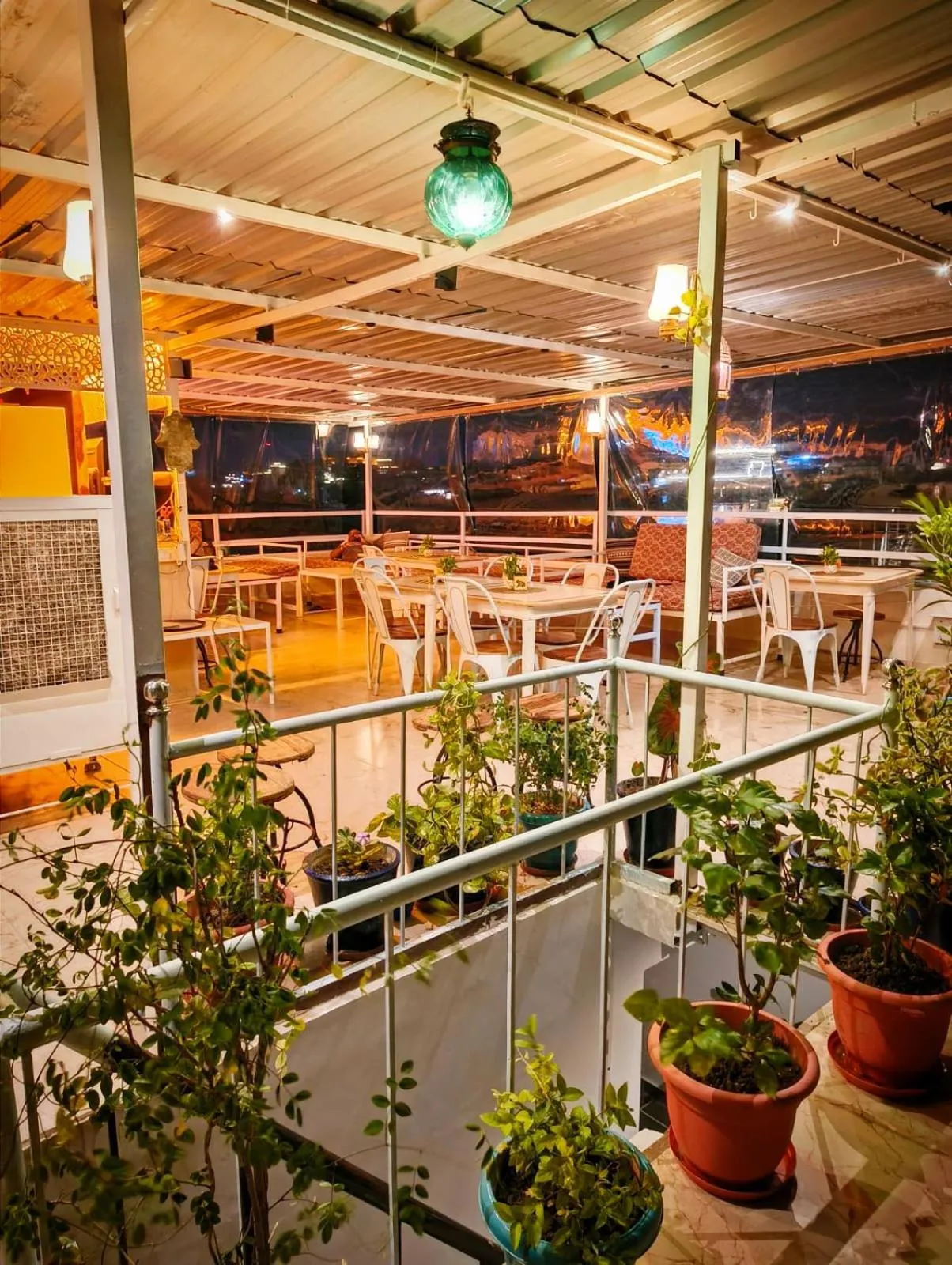 Rising Shemesh Home Stay