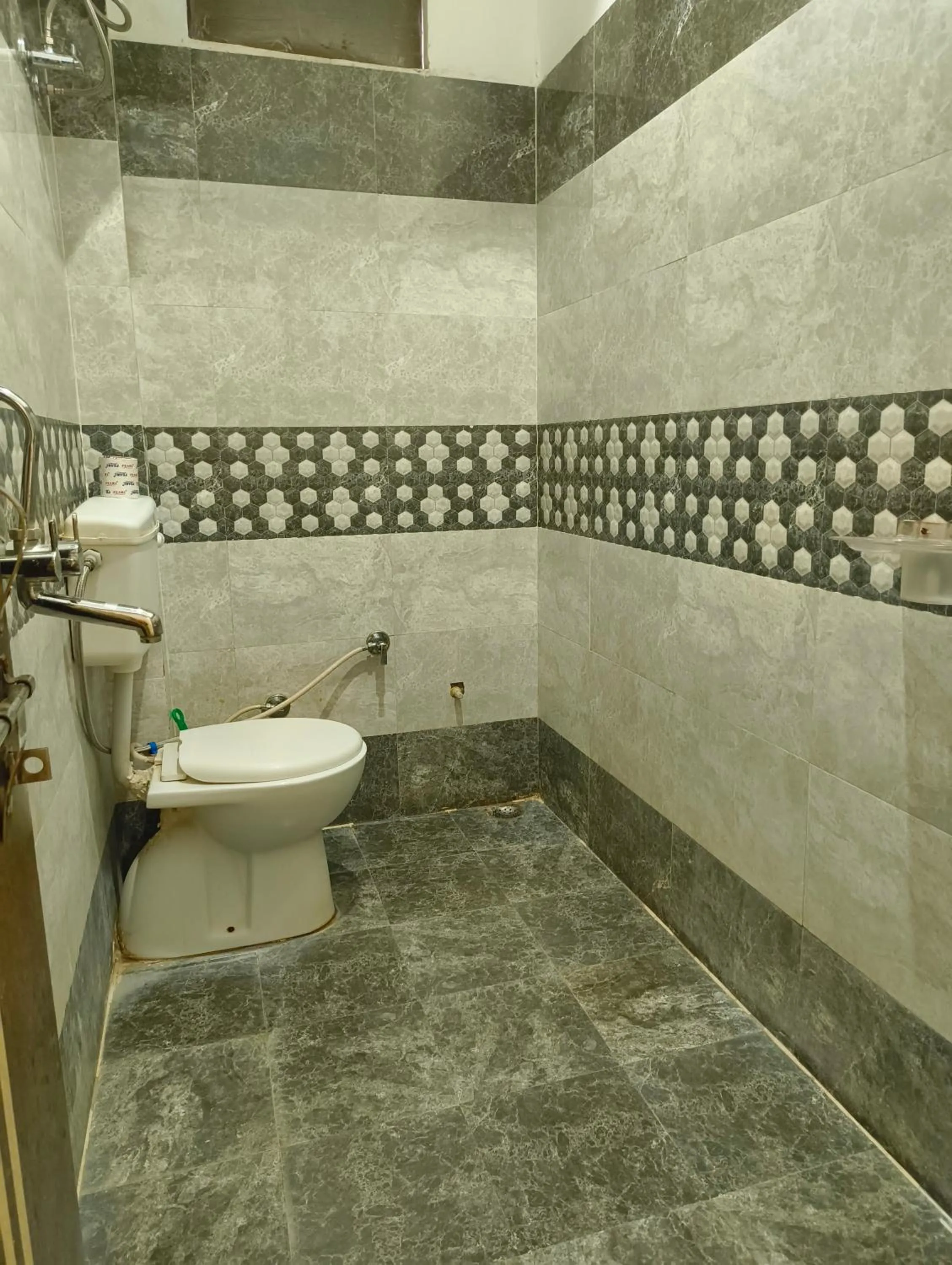 Rising Shemesh Home Stay