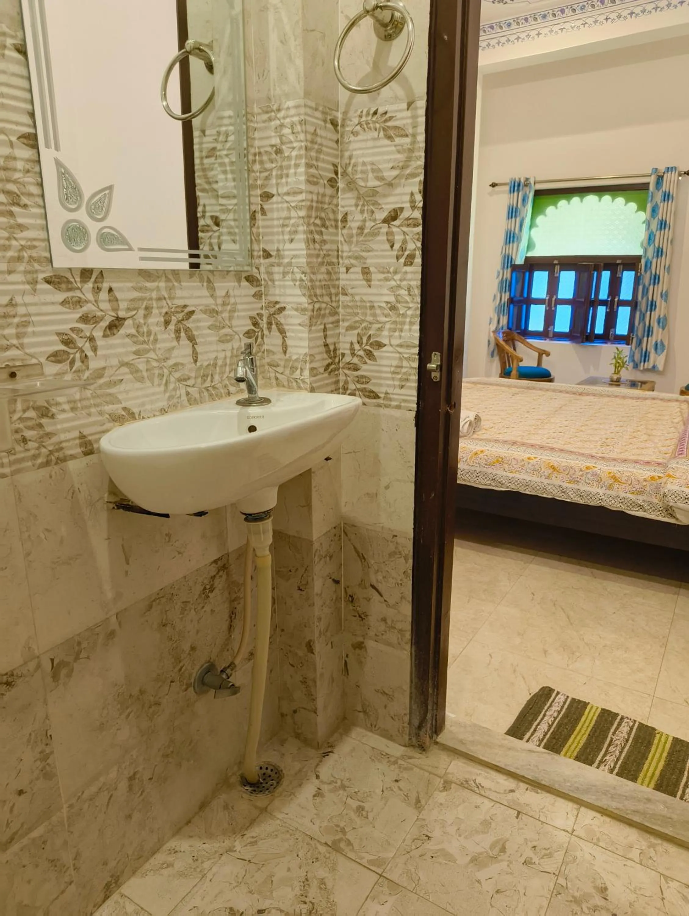 Rising Shemesh Home Stay