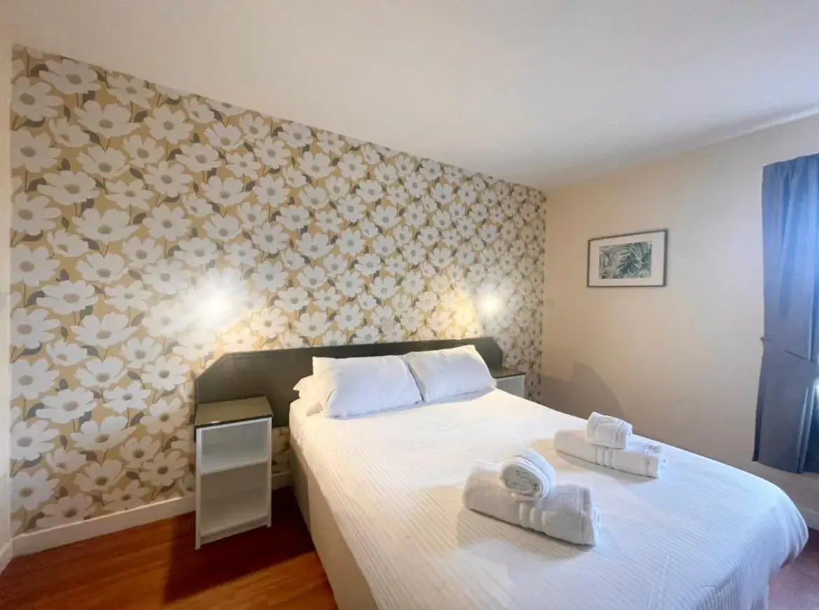 Economy Double Room in The Weigh Inn Hotel & Lodges Economy Double Room in The Weigh Inn Hotel & Lodges