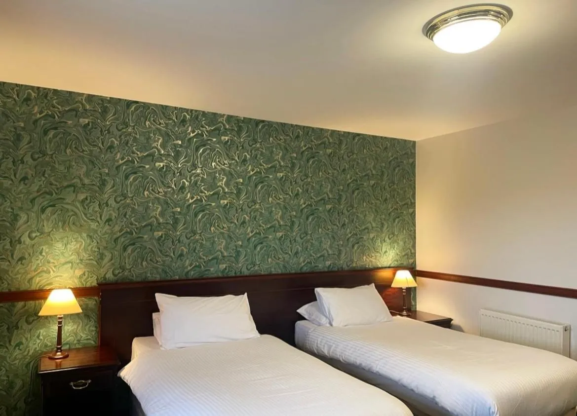 The Weigh Inn Hotel & Lodges