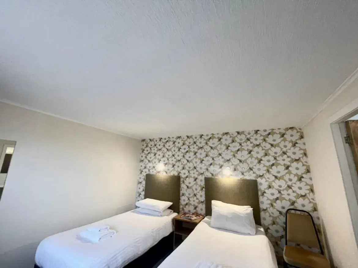 Chalet in The Weigh Inn Hotel & Lodges Chalet in The Weigh Inn Hotel & Lodges