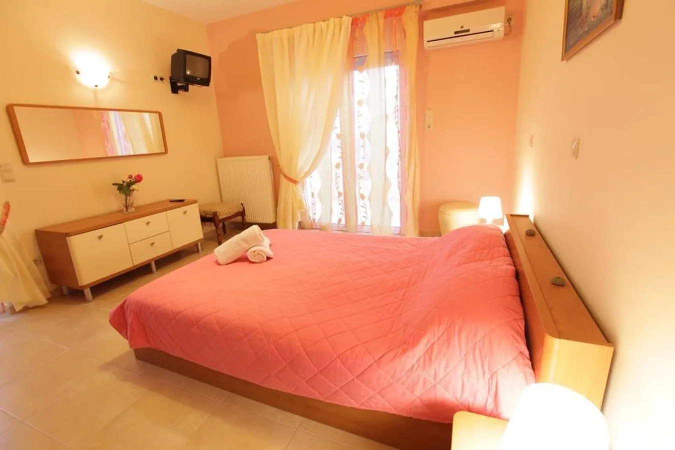 Bed in Villa Christine - Maisonettes with fireplace