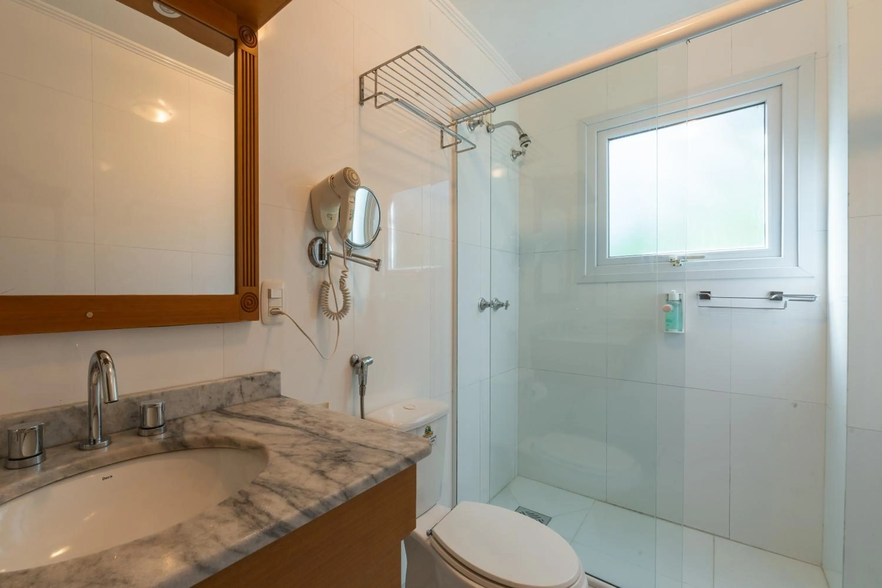 Shower in Pousada Monte Felice Recanto da Lua