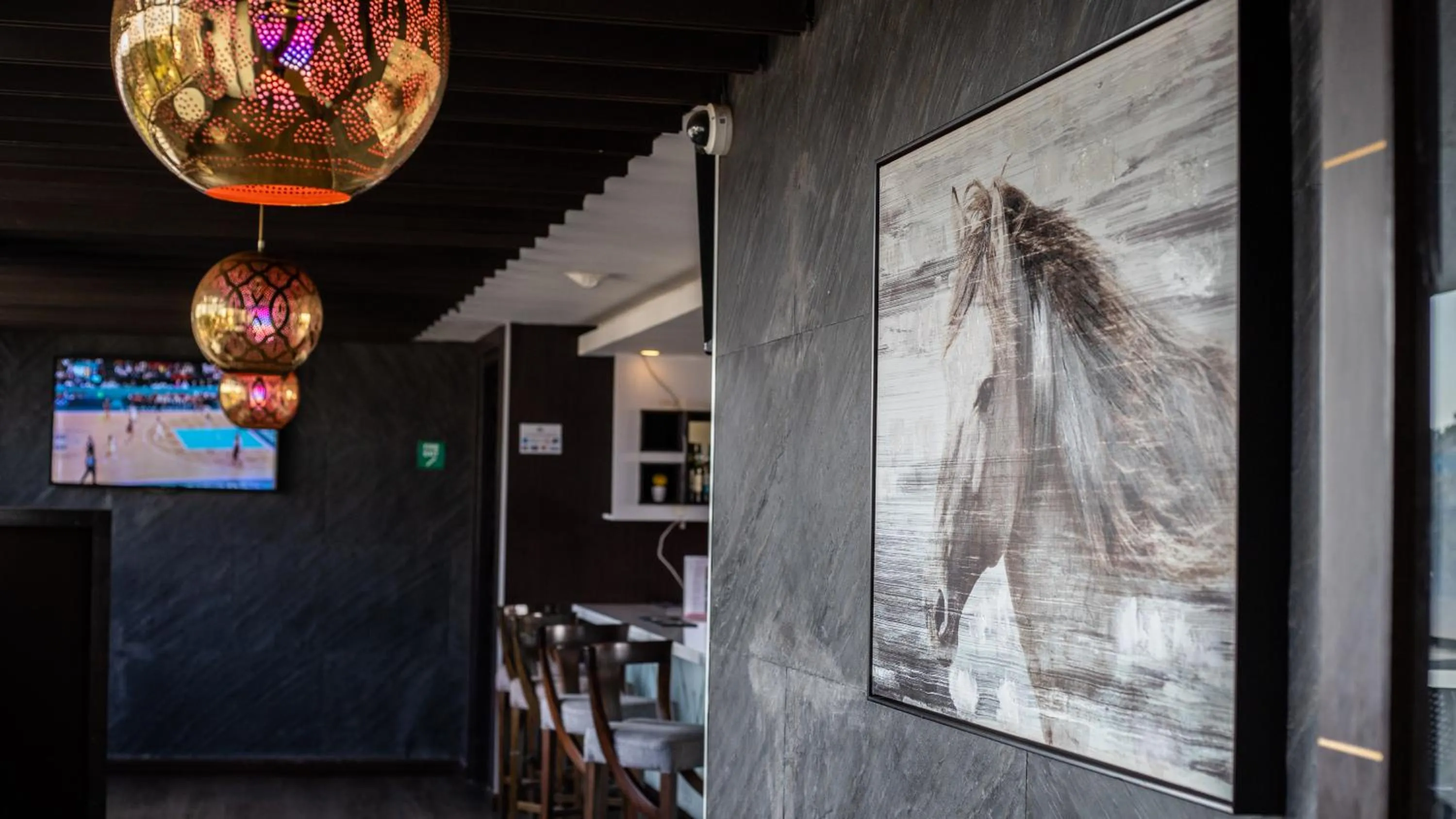 Lounge or bar in The Emory Hotel