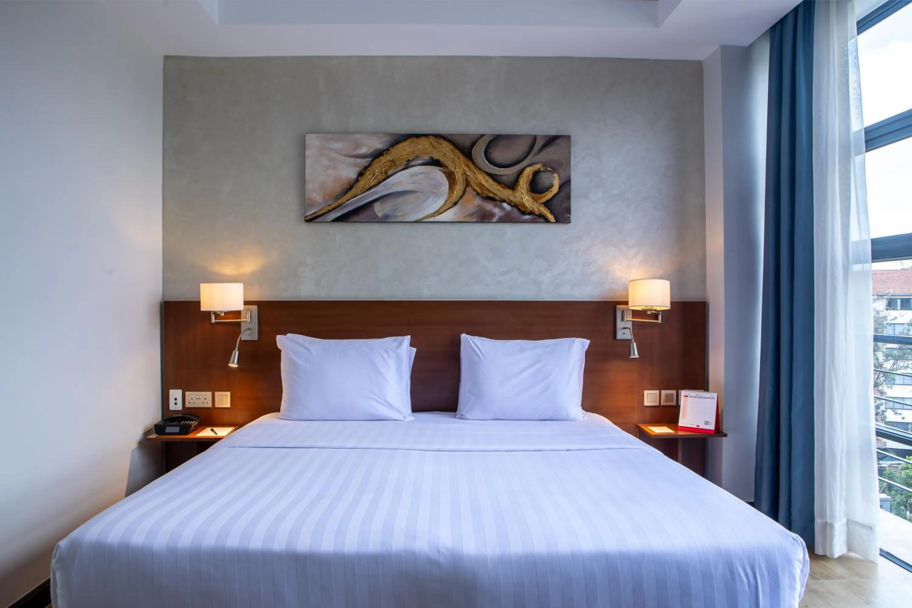 Bed in The Emory Hotel