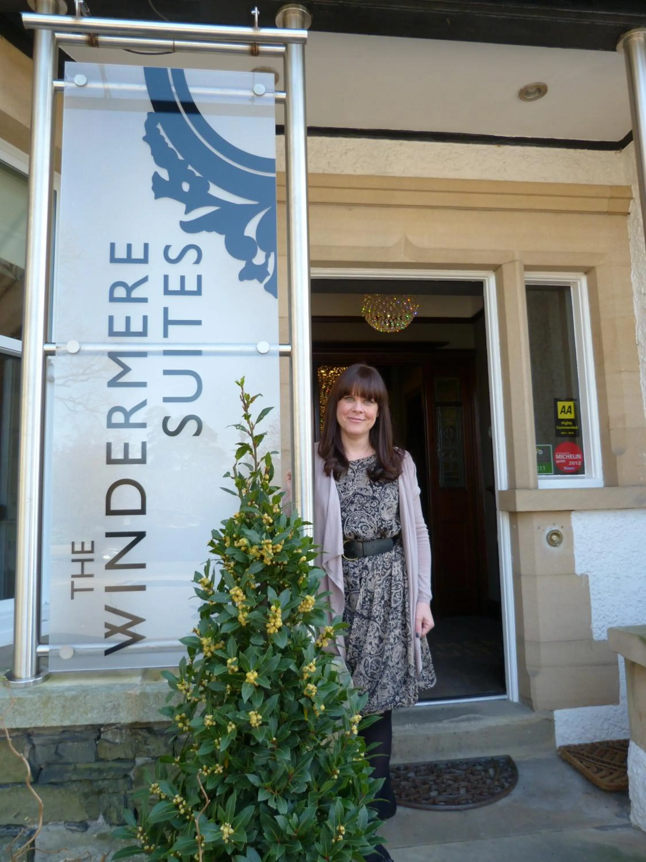 Facade/entrance in Windermere Suites