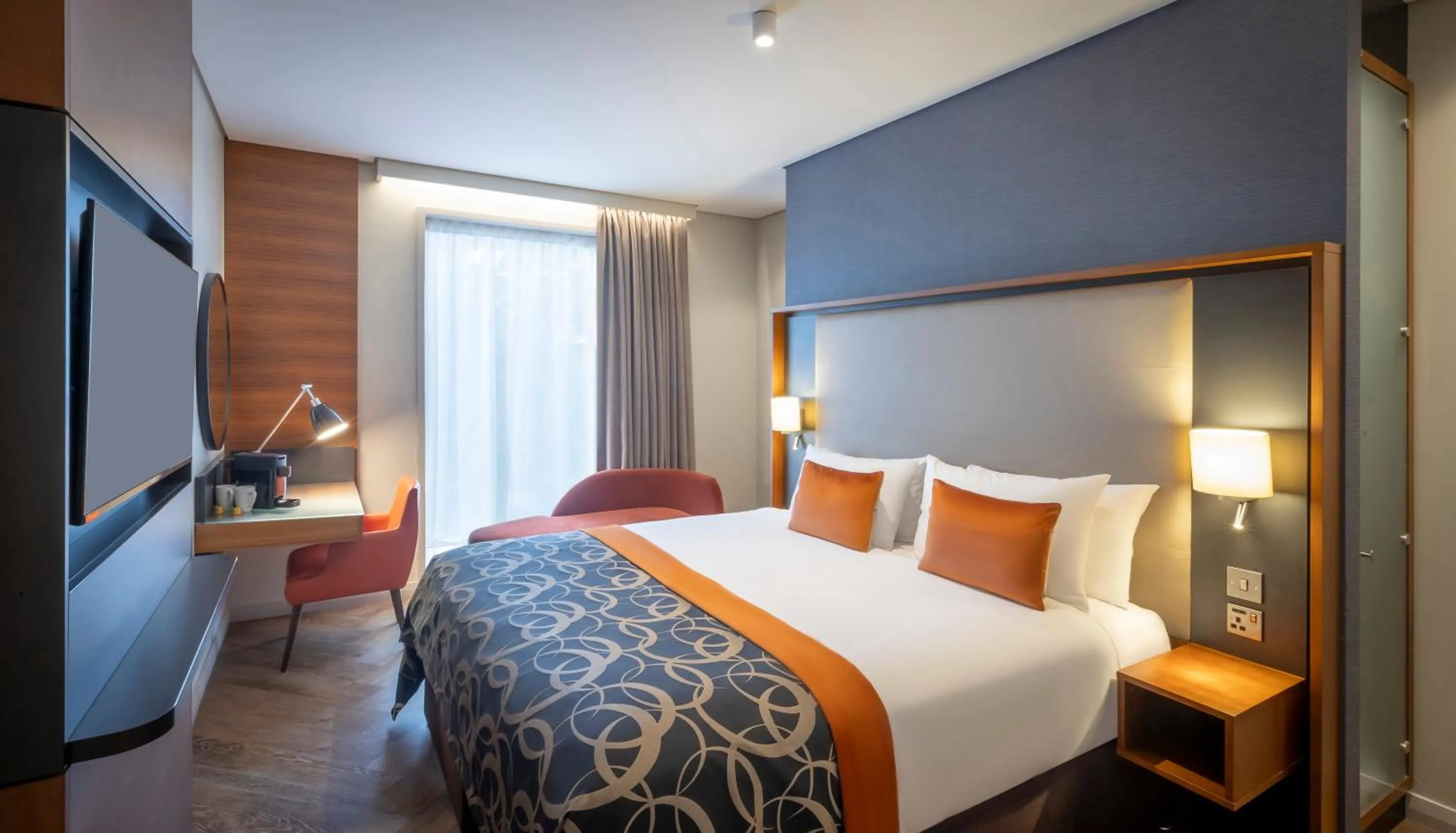 Bed in Clayton Hotel Birmingham