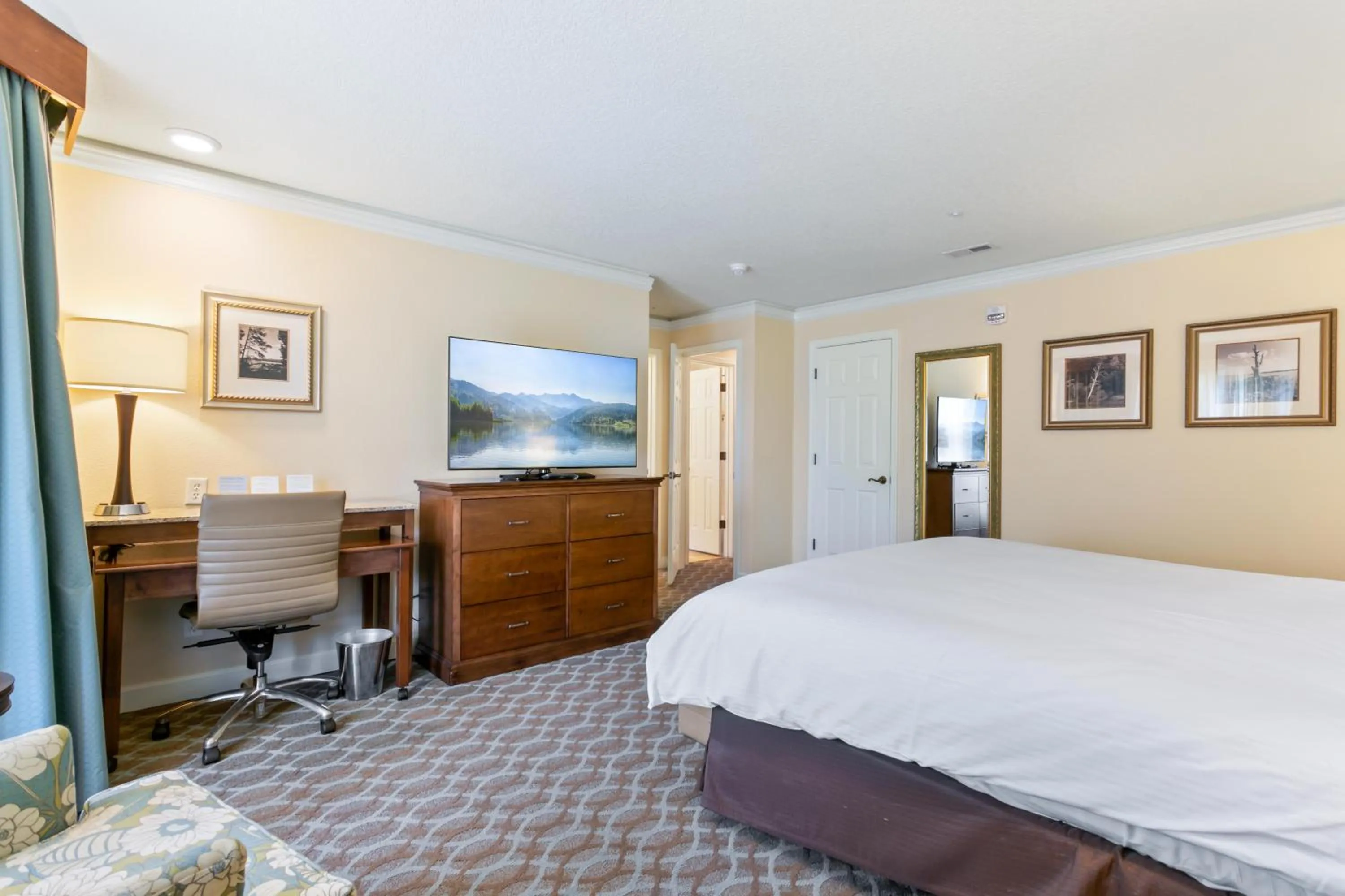 Bedroom, Bed in Kingsmill Resort