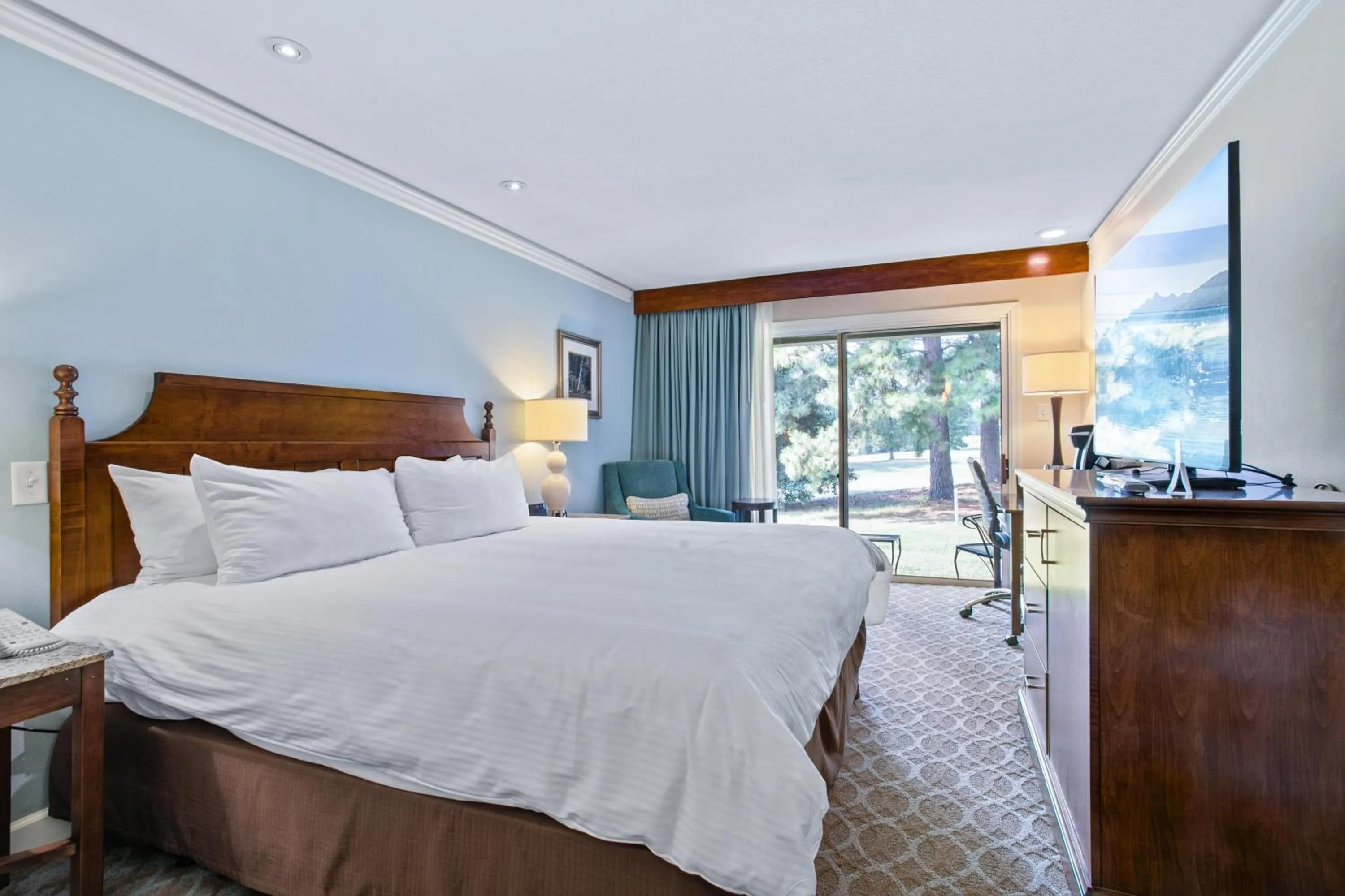 Bedroom, Bed in Kingsmill Resort