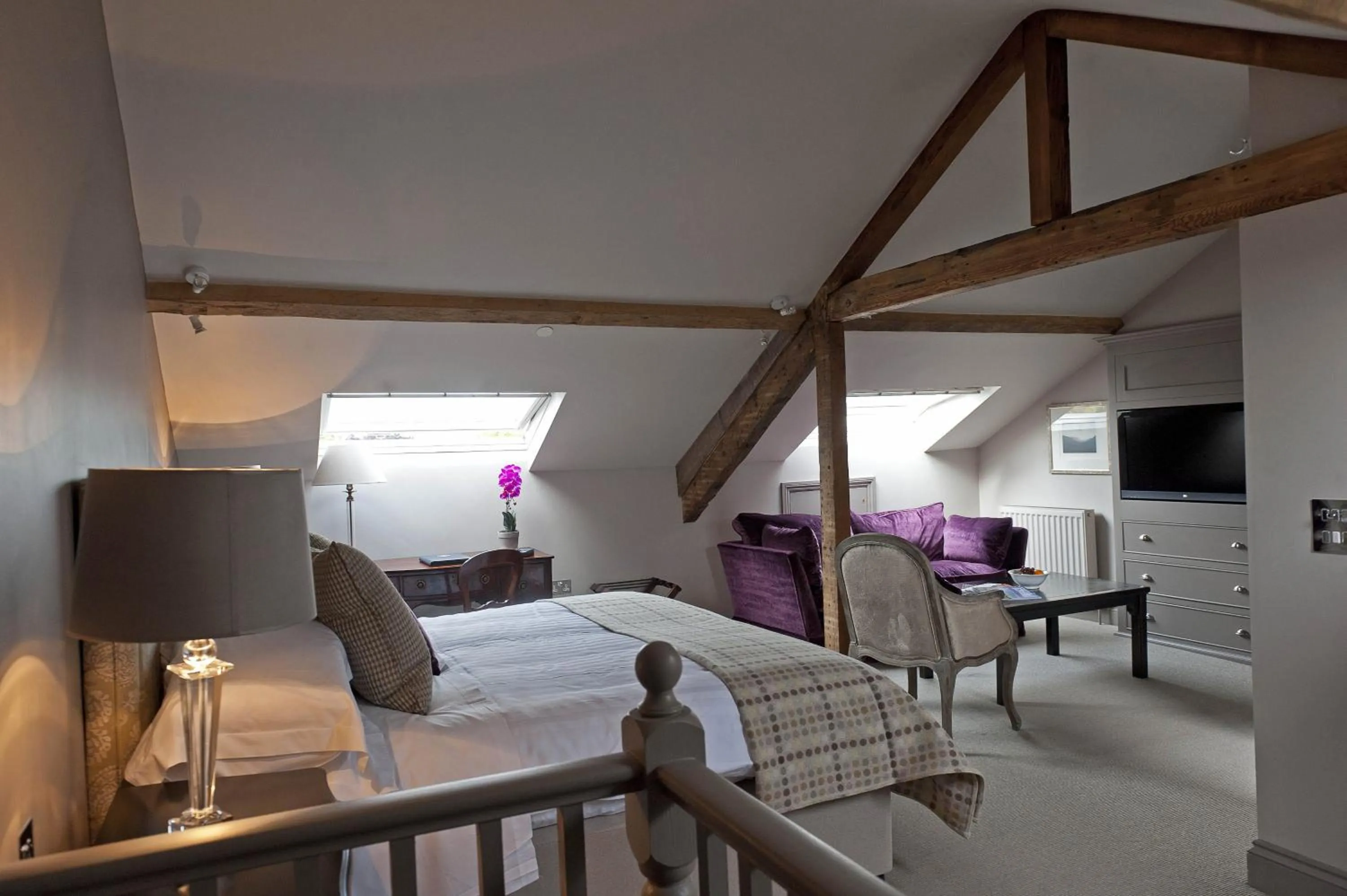 Photo of the whole room, Bed in Castle House Hotel