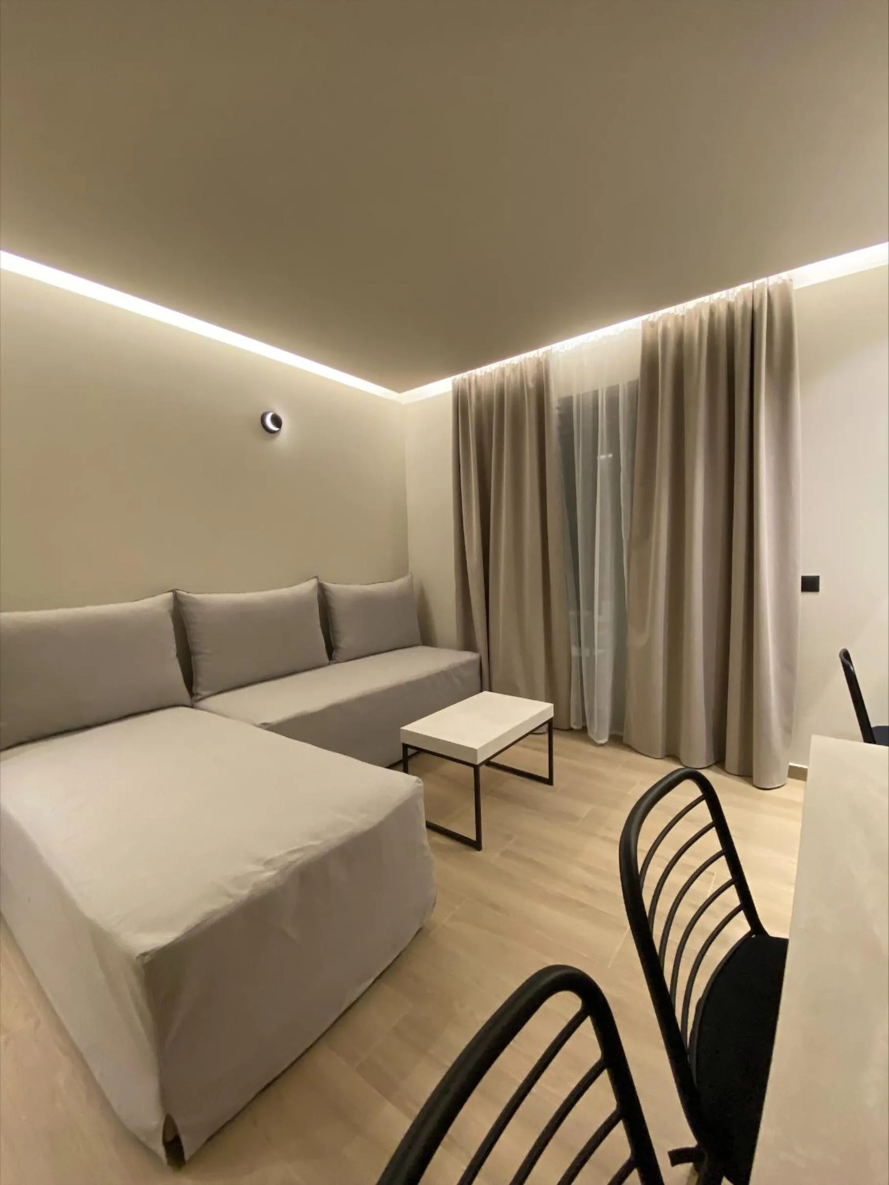 Bed in Barbie Hotel Apartments