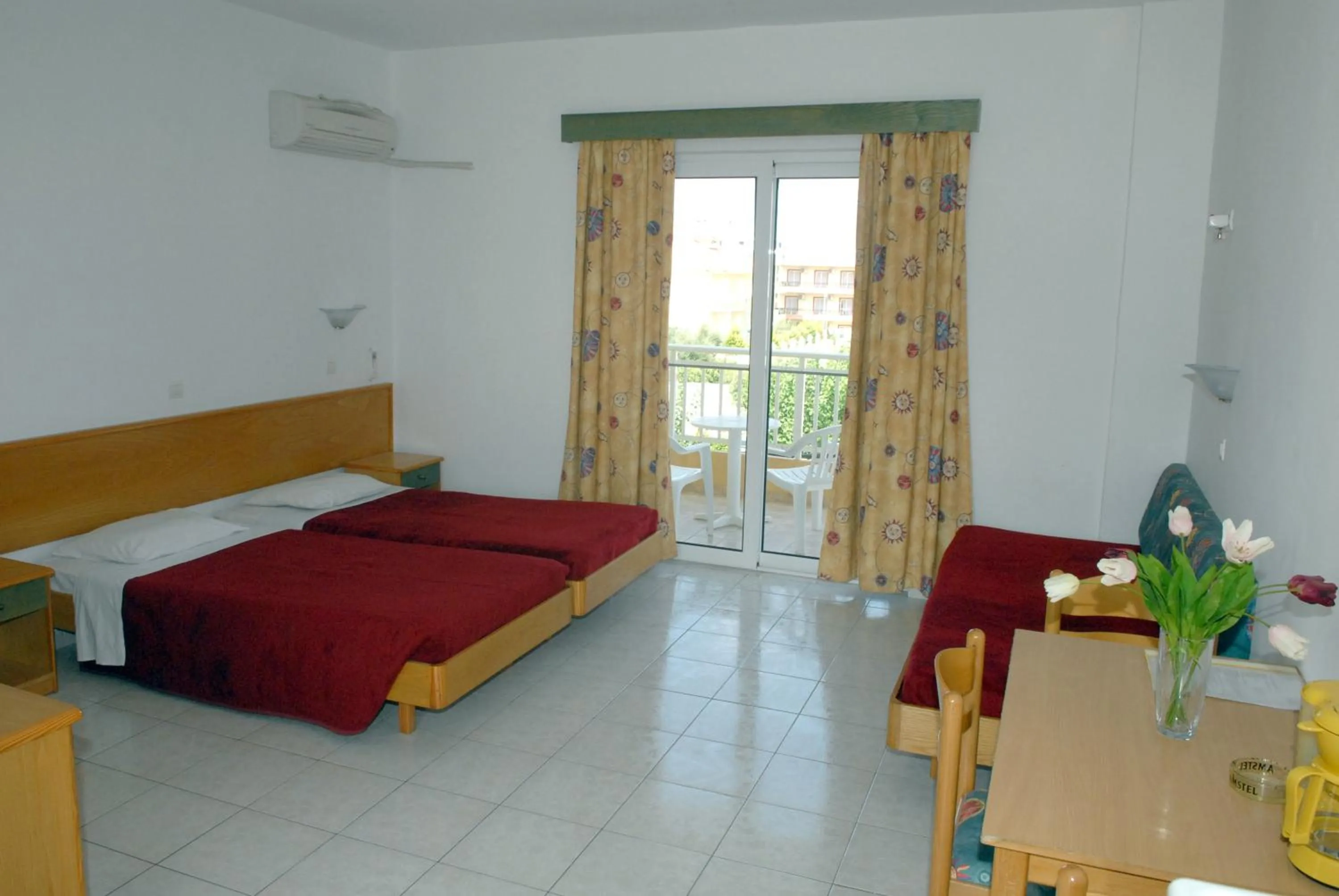 Bed in Barbie Hotel Apartments