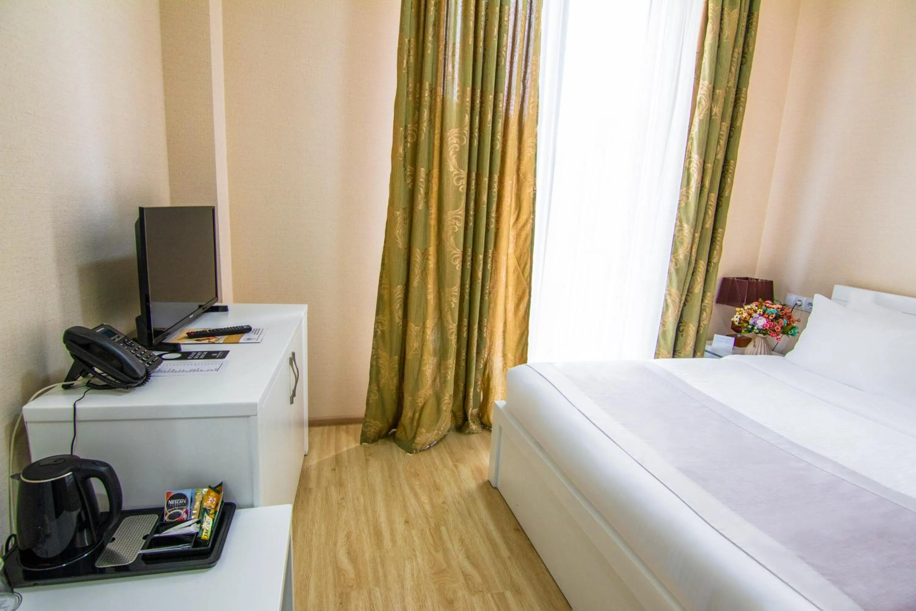 Photo of the whole room, Bed in Lisi Hills Hotel