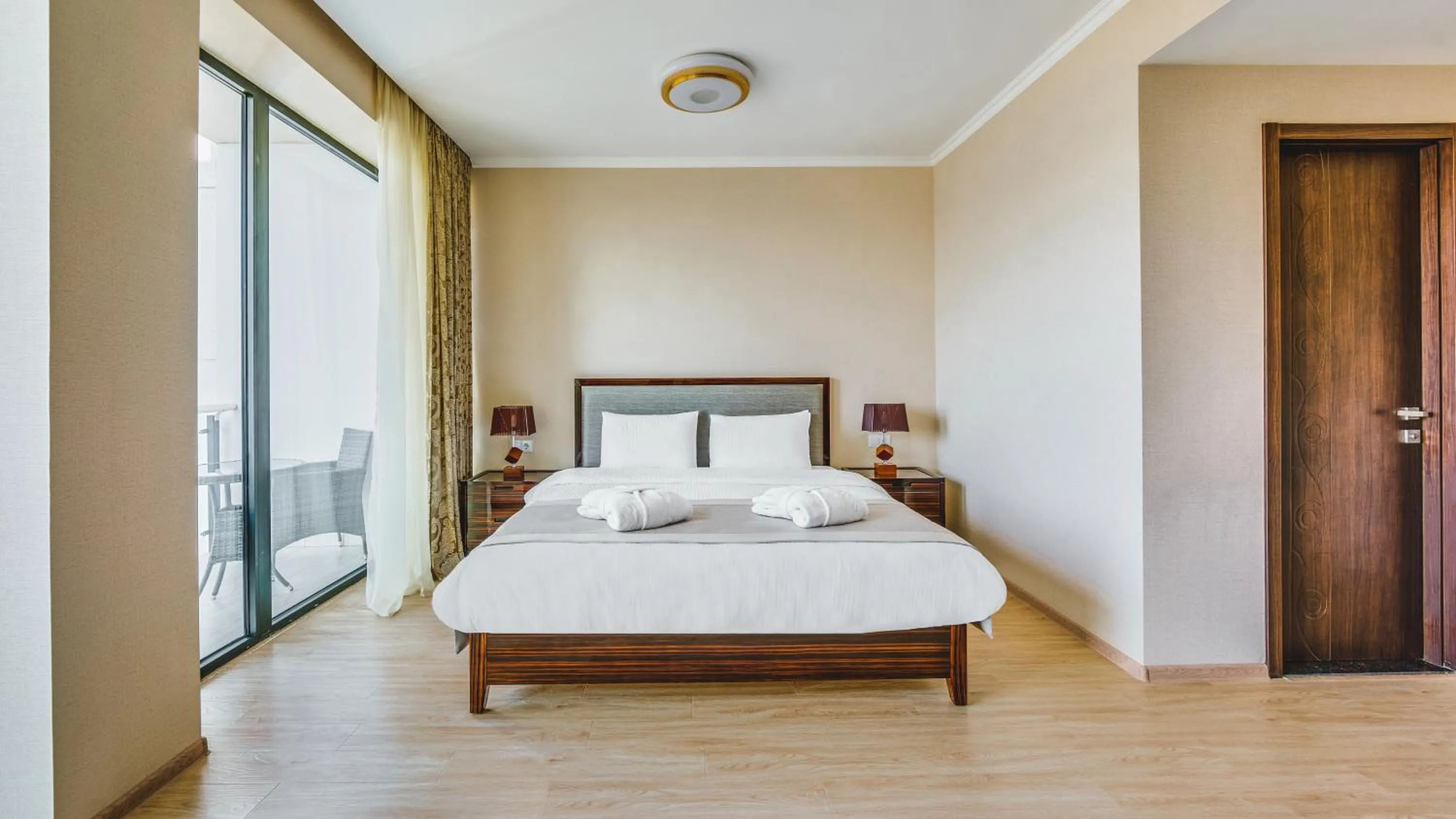 Bed in Lisi Hills Hotel