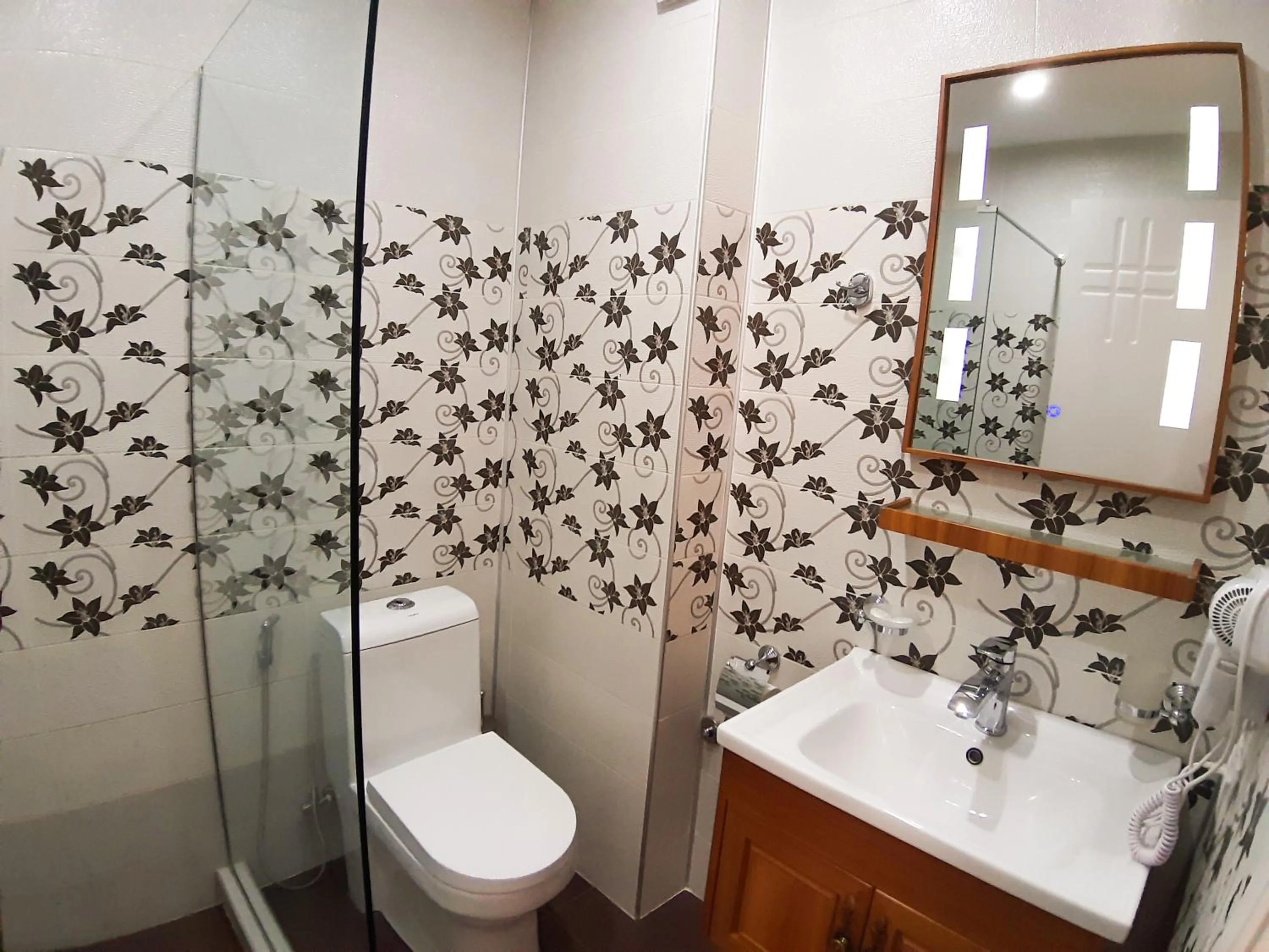 Toilet in Lisi Hills Hotel