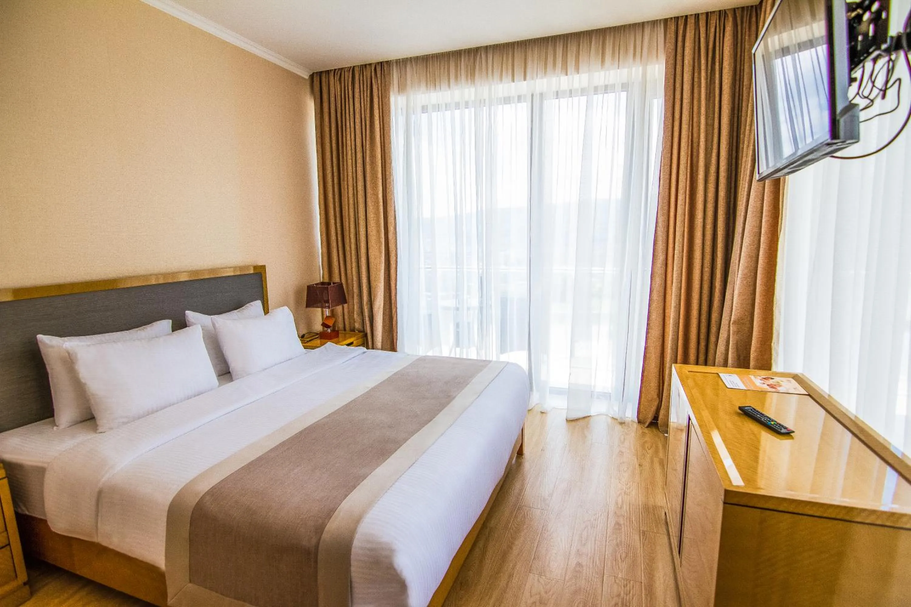 Bed in Lisi Hills Hotel