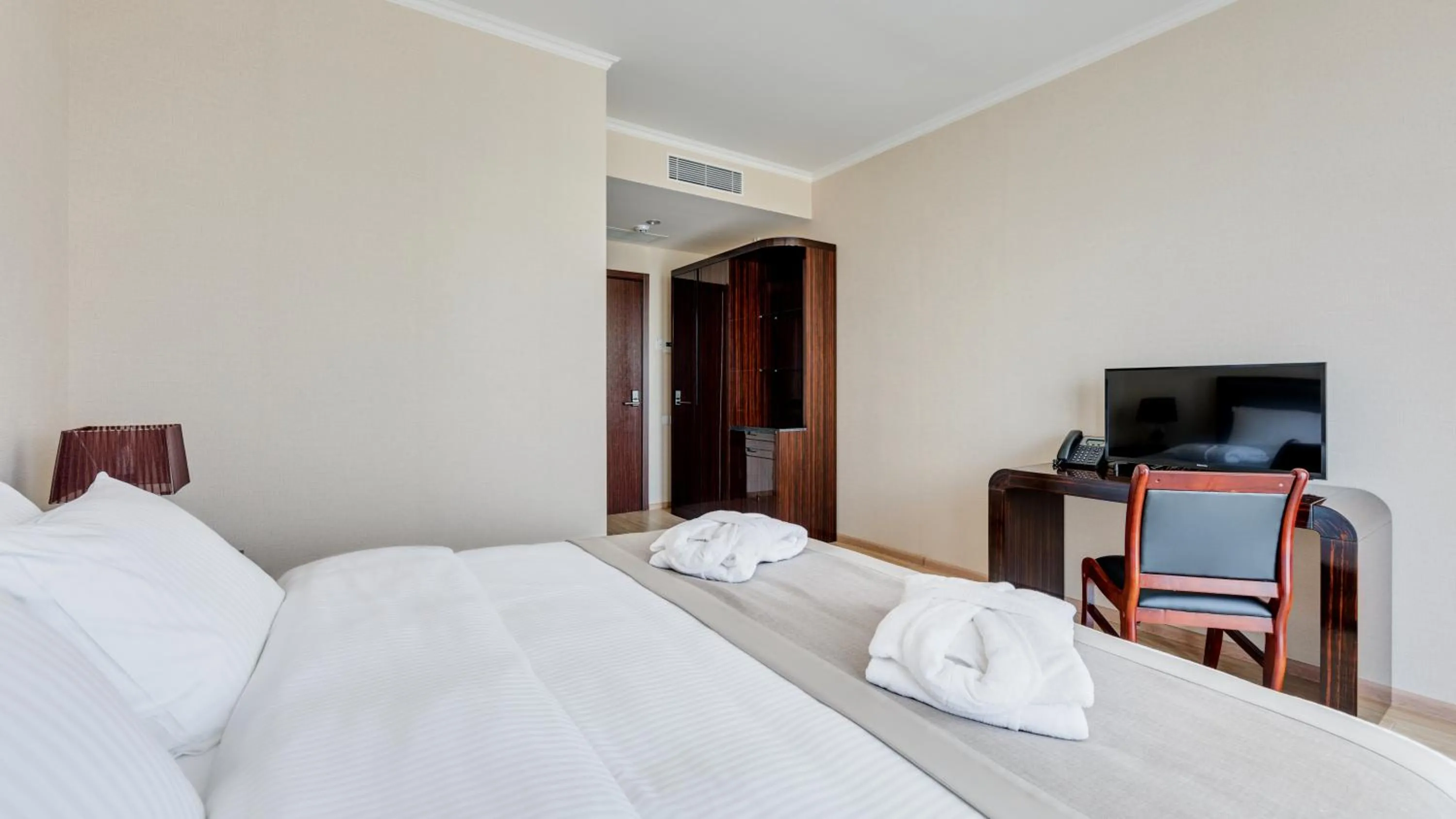 Photo of the whole room, Bed in Lisi Hills Hotel